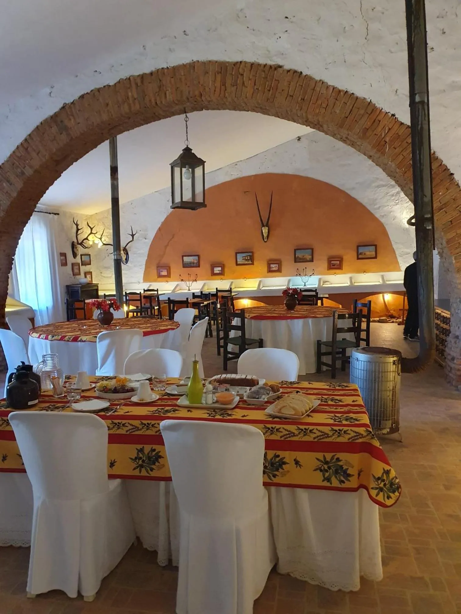 Restaurant/places to eat in Hotel Rural El Vaqueril