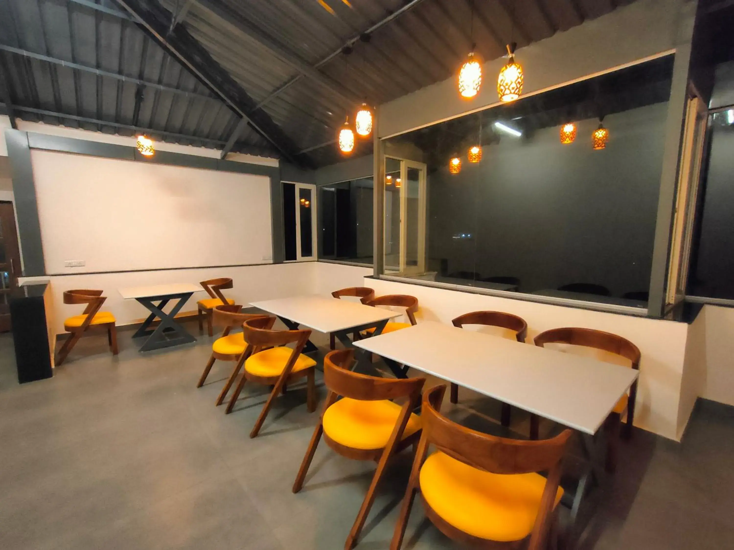 MonkeyCap Tourist Hostel MonkeyCap Tourist Hostel