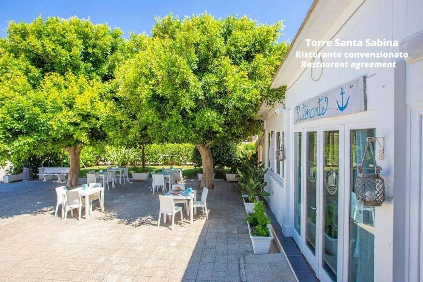 Restaurant/places to eat in Villa Orchidea