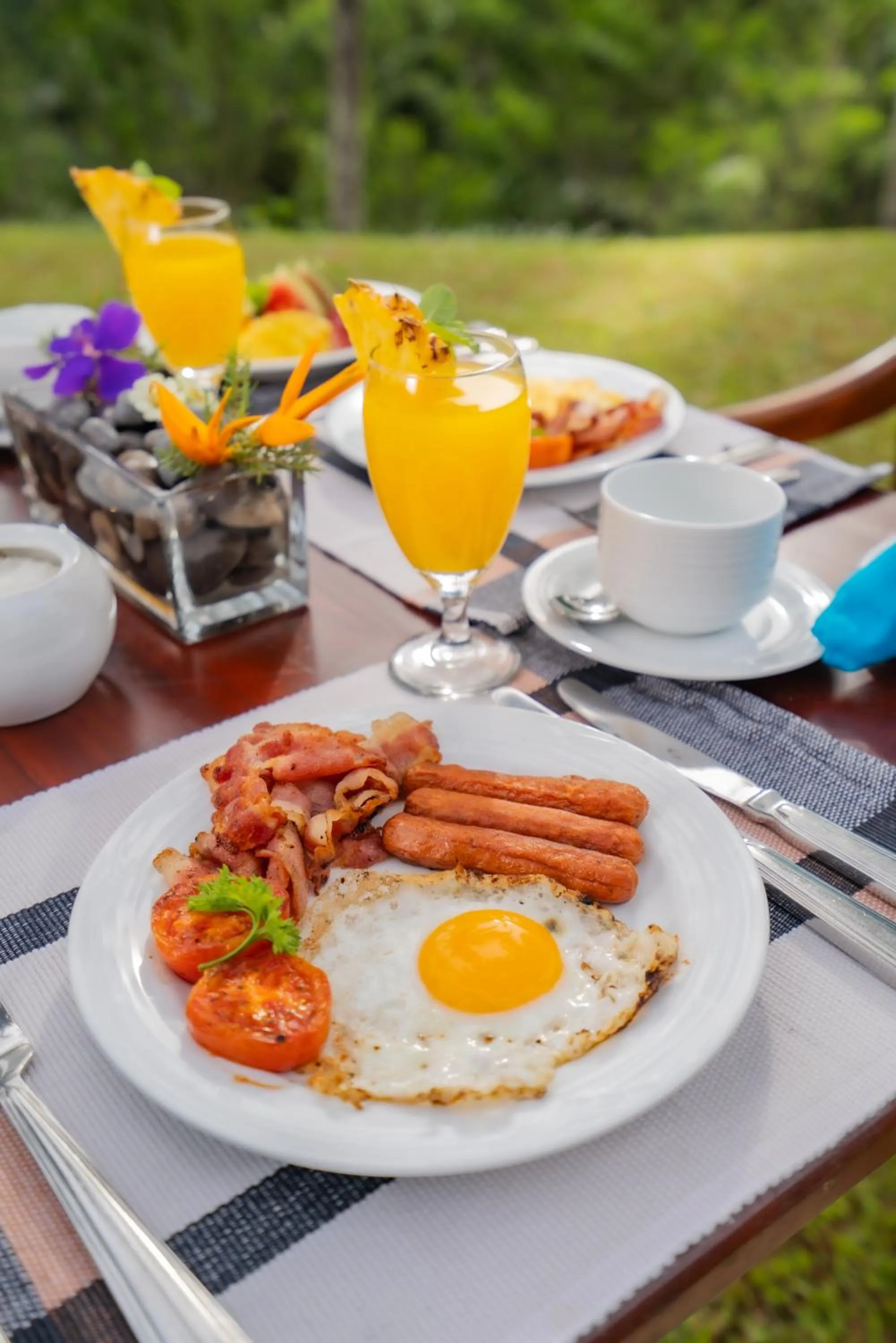 Food and drinks in Athulya Villas, Kandy