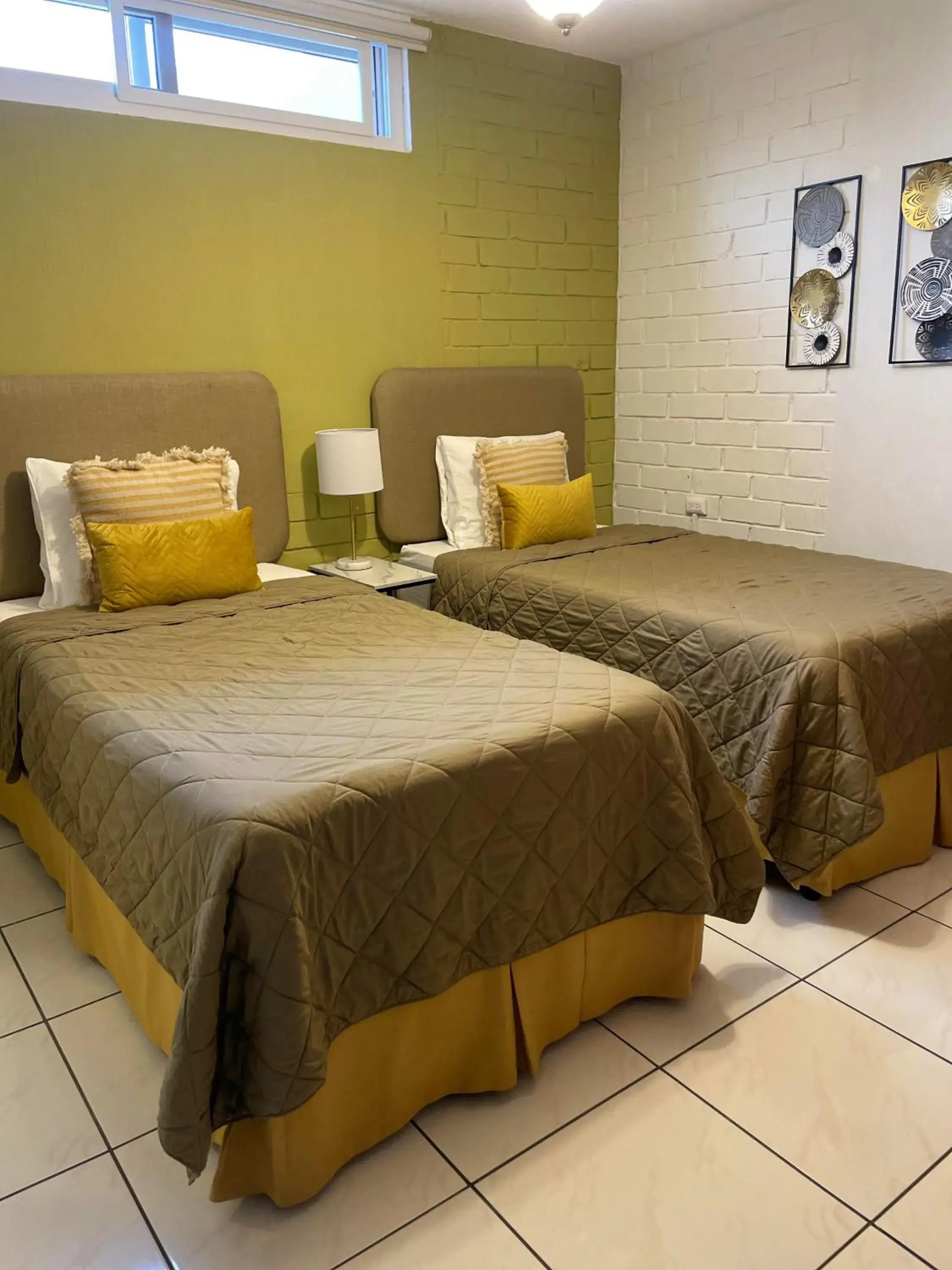 Economy Twin Room in Villa Nola Economy Twin Room in Villa Nola
