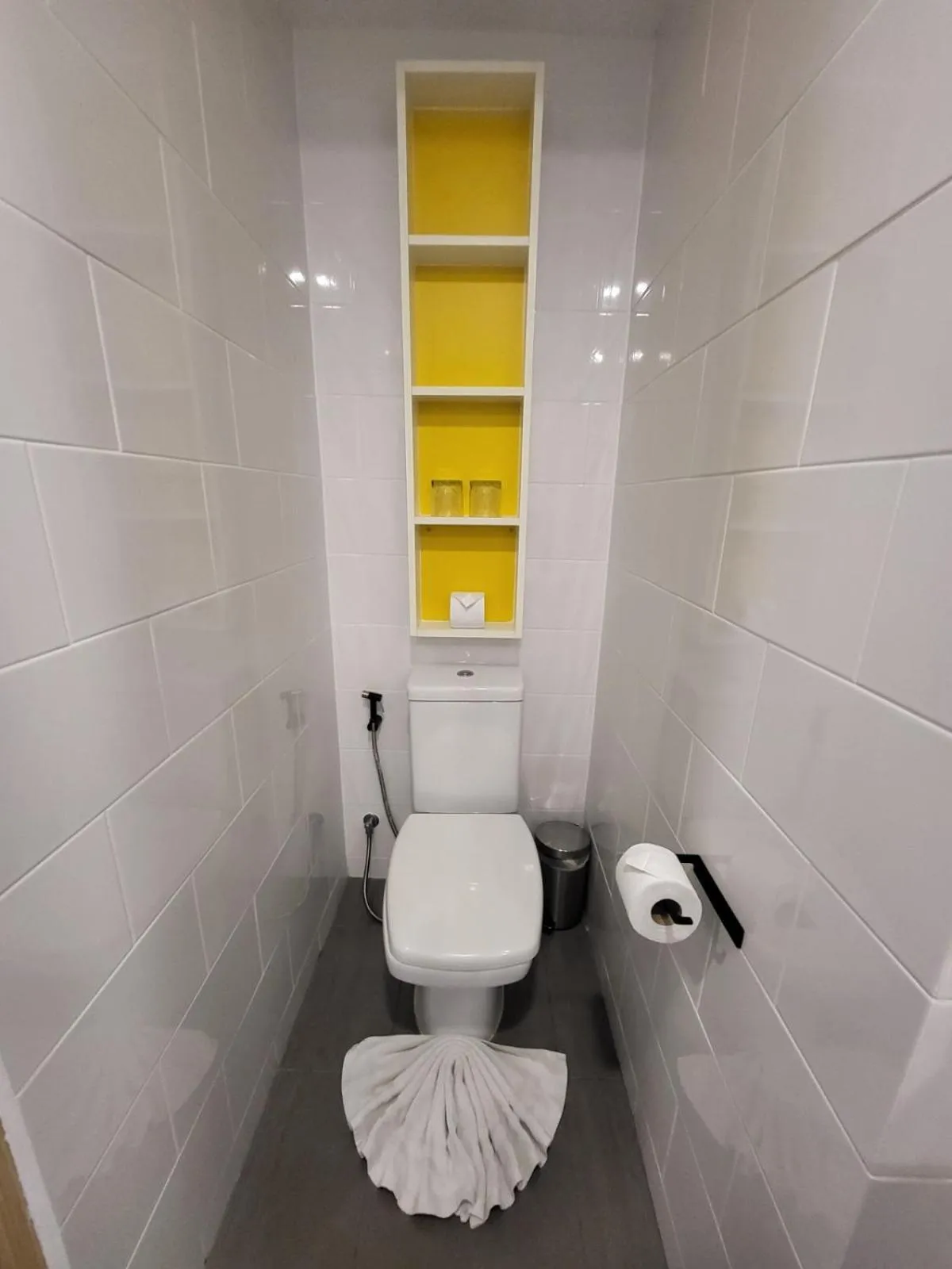 Utopia Naiharn - Modern Naiharn Beach Apartment