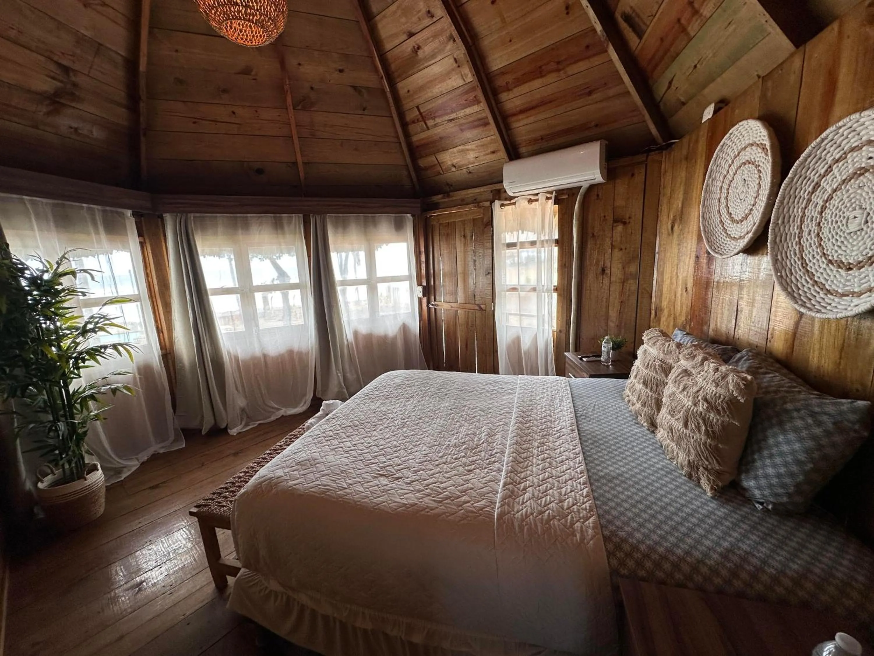 Photo of the whole room, Bed in Casa Playa Blanca