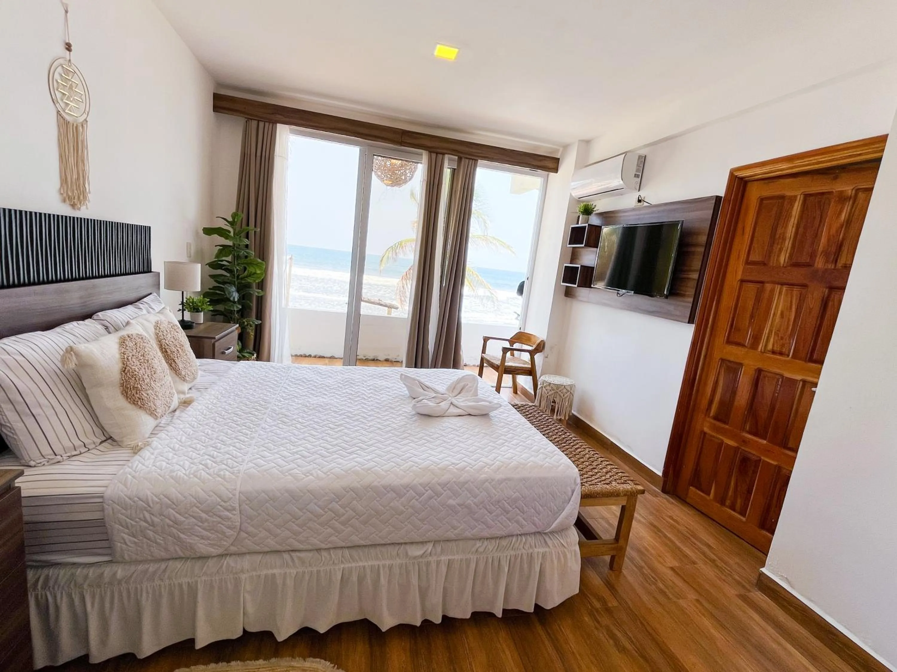 Balcony/Terrace, Bed in Casa Playa Blanca