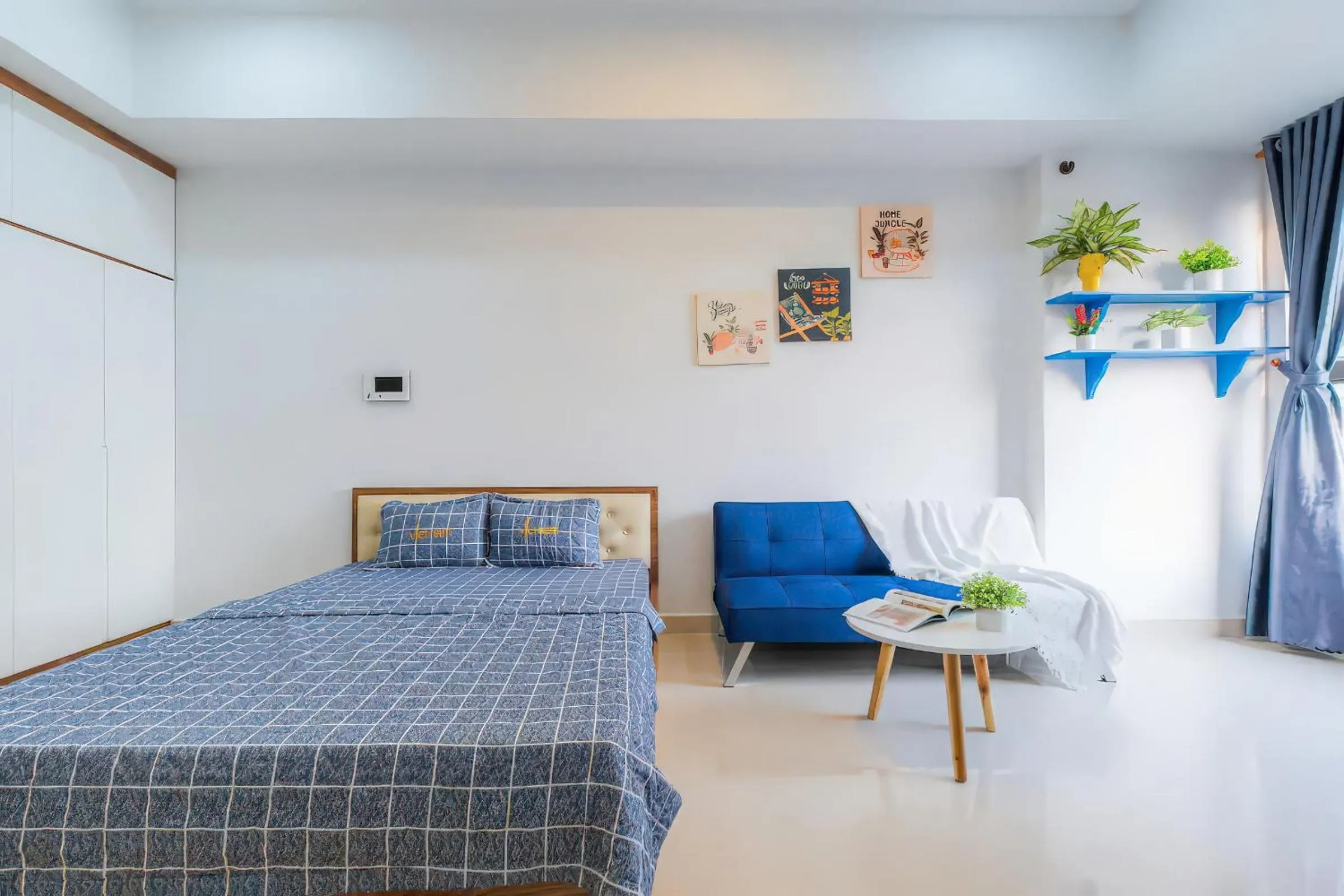 Bed in Minute Suites - Botanica Orchard TSN Airport