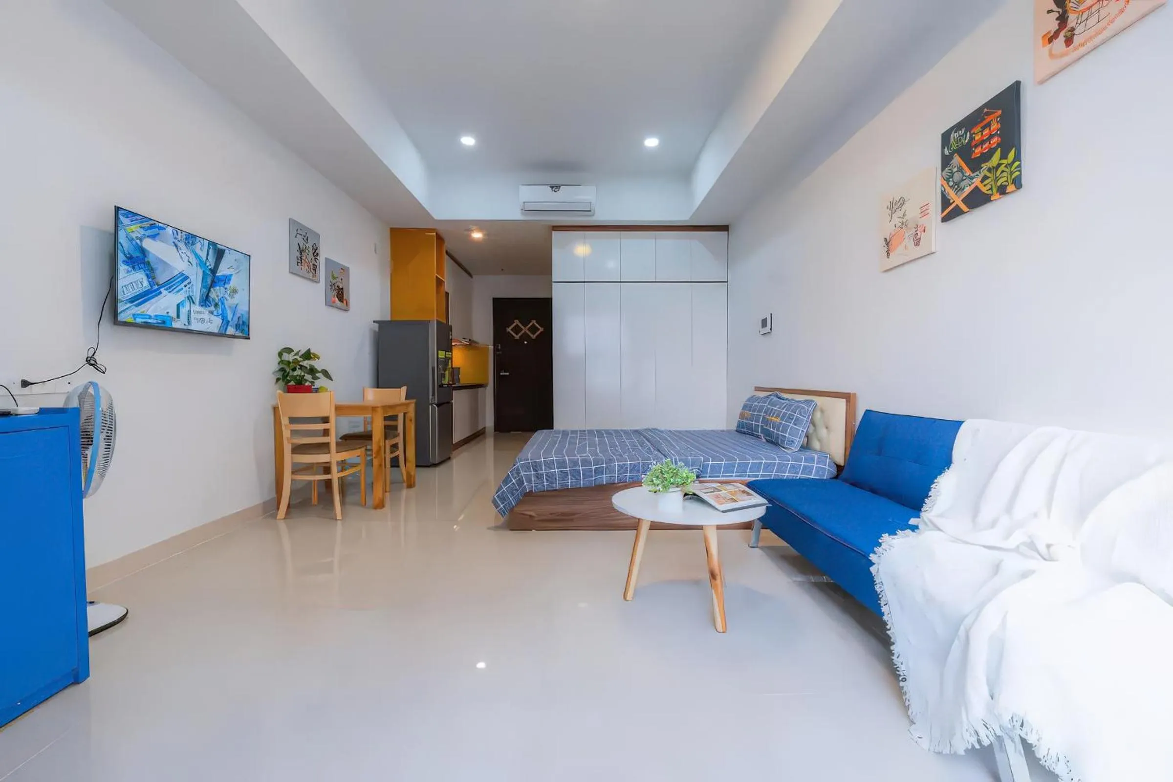 Bed in Minute Suites - Botanica Orchard TSN Airport