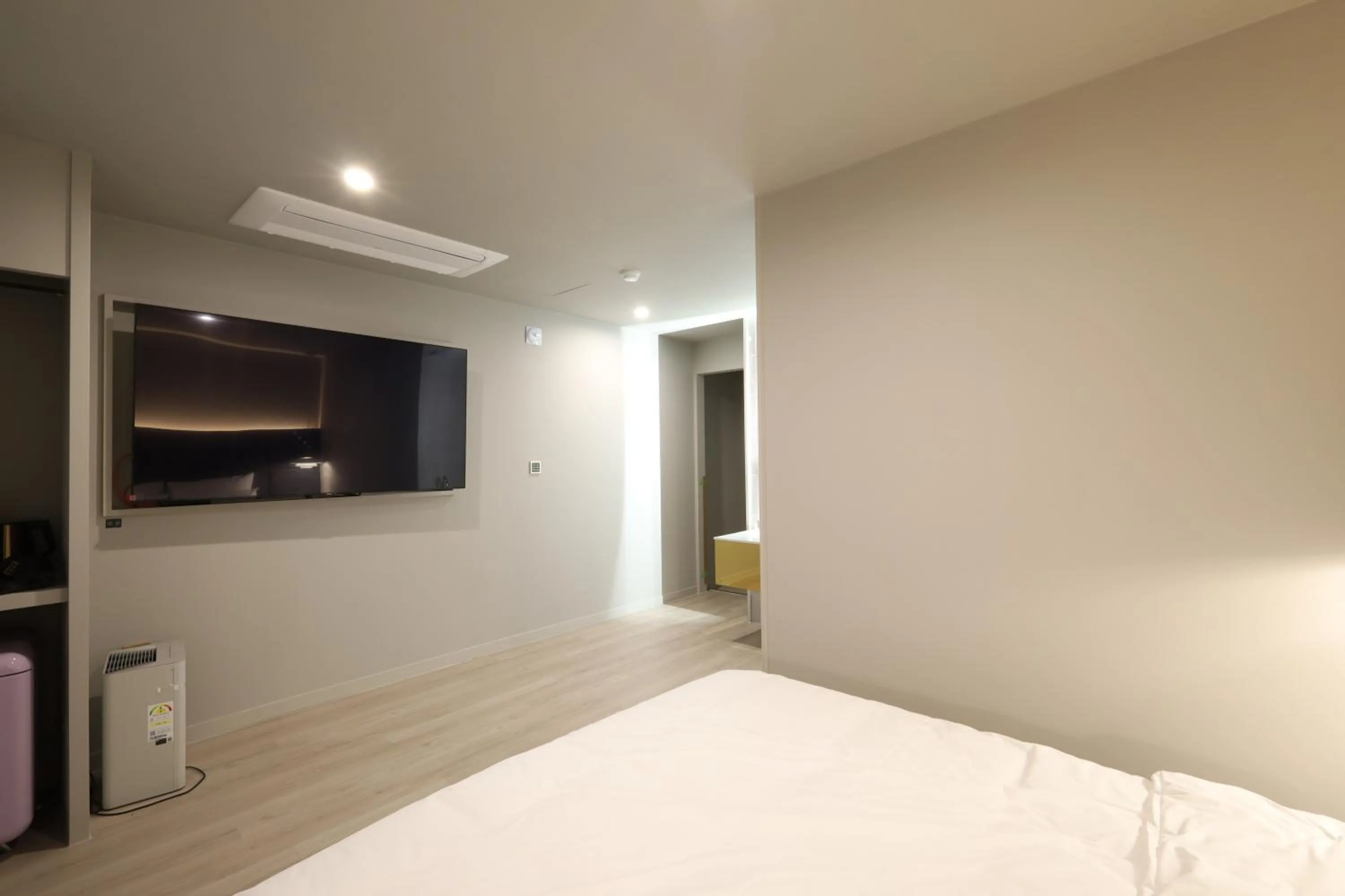 Changwon Denbasta Hotel Myeongseo