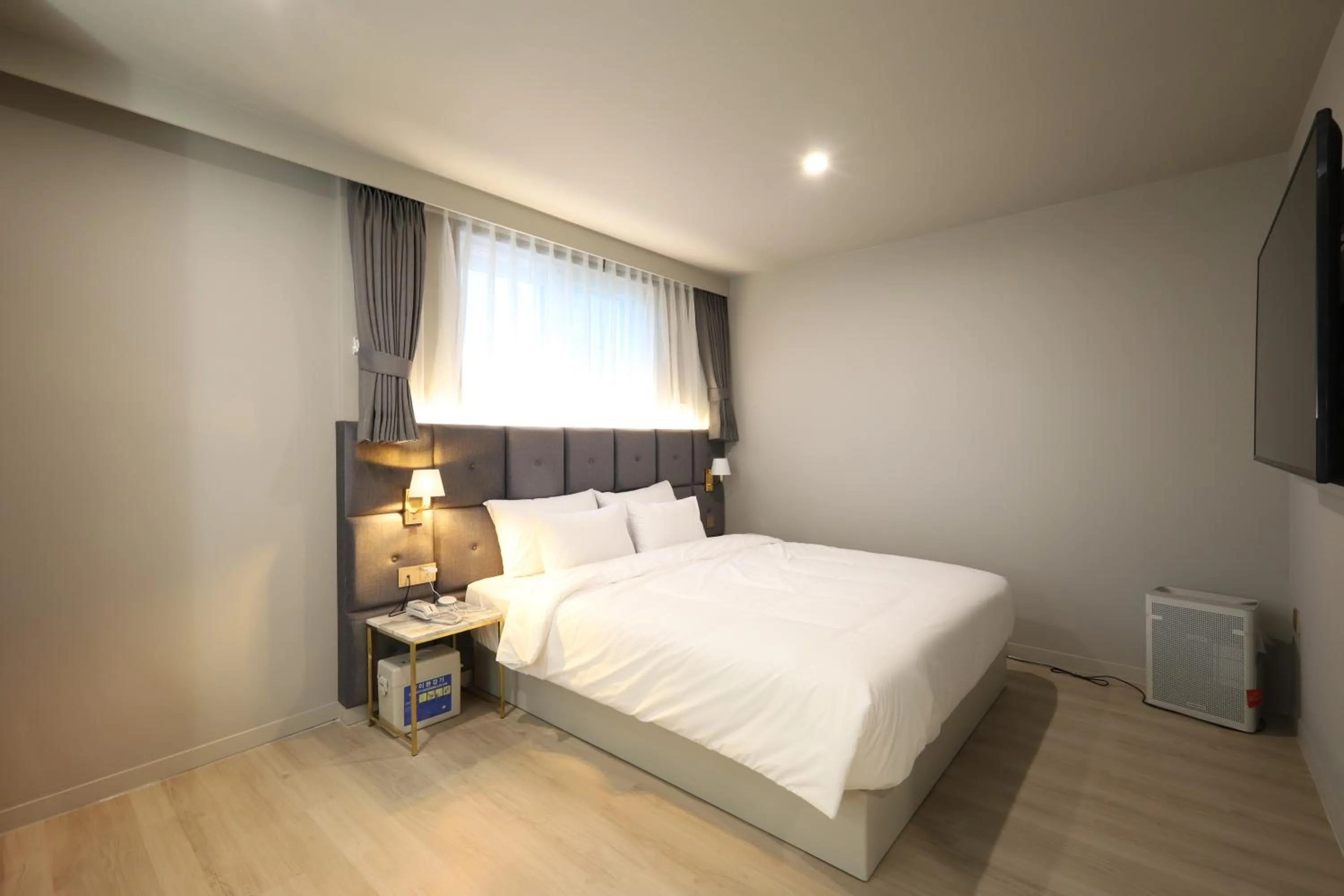 Changwon Denbasta Hotel Myeongseo