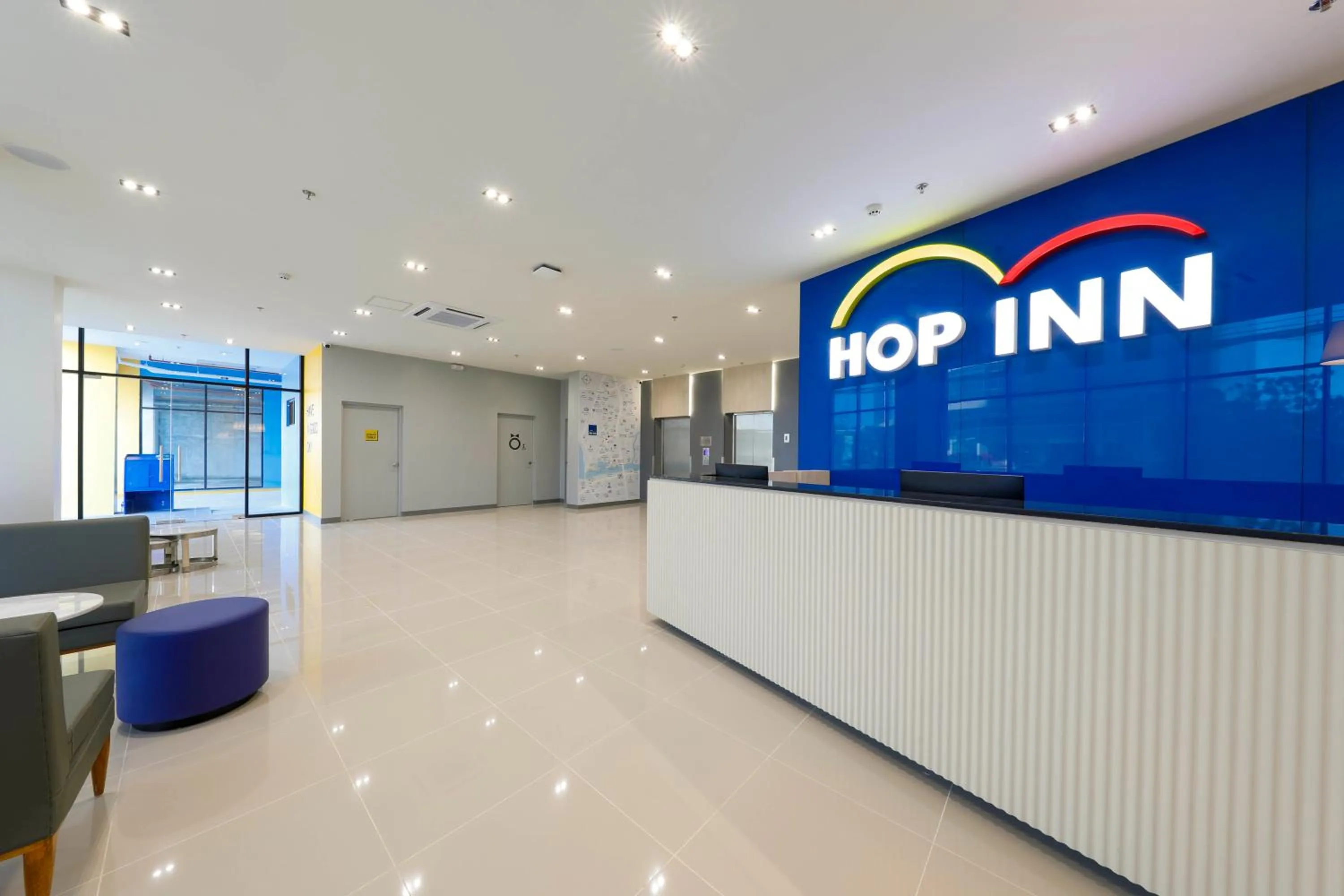 Lobby or reception in Hop Inn Hotel Iloilo