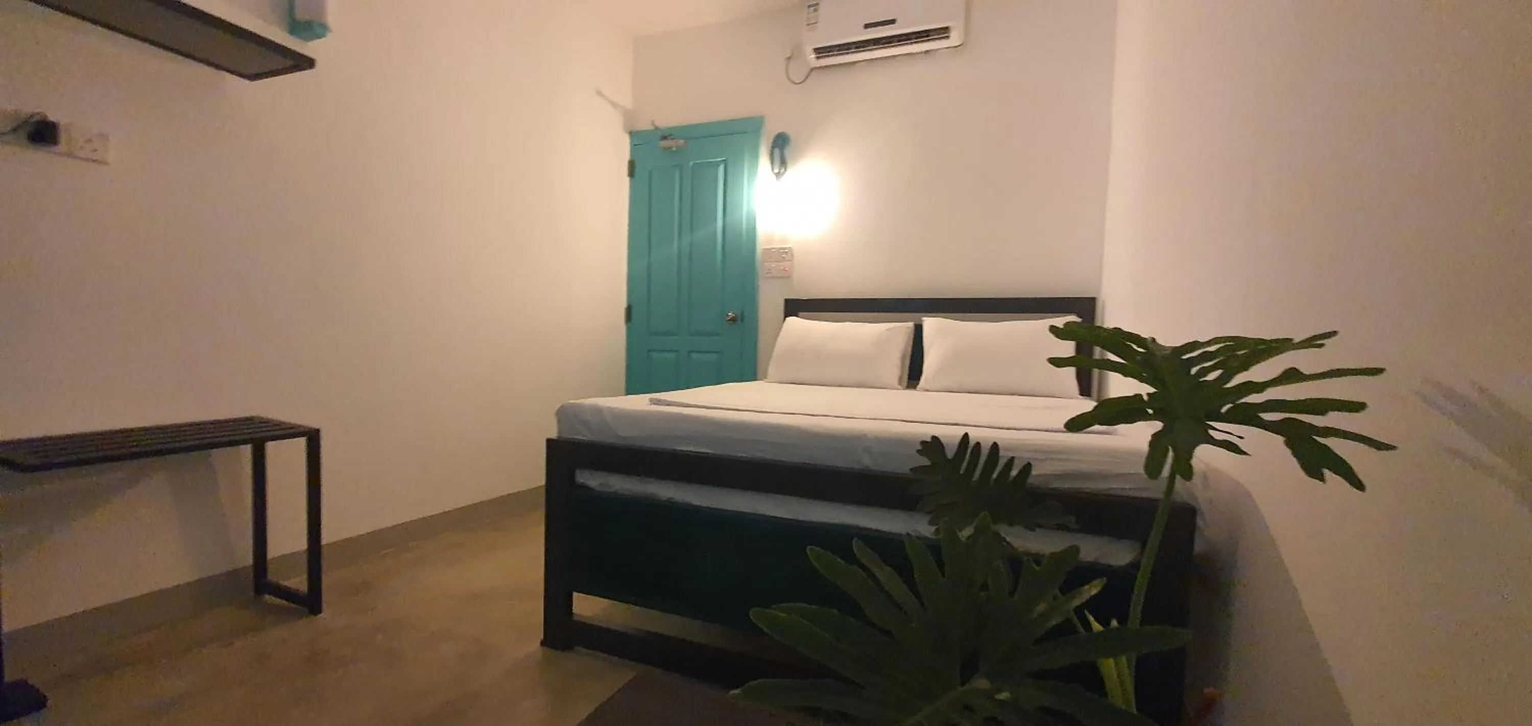 Bed in Hello Airport Hotel, Katunayaka