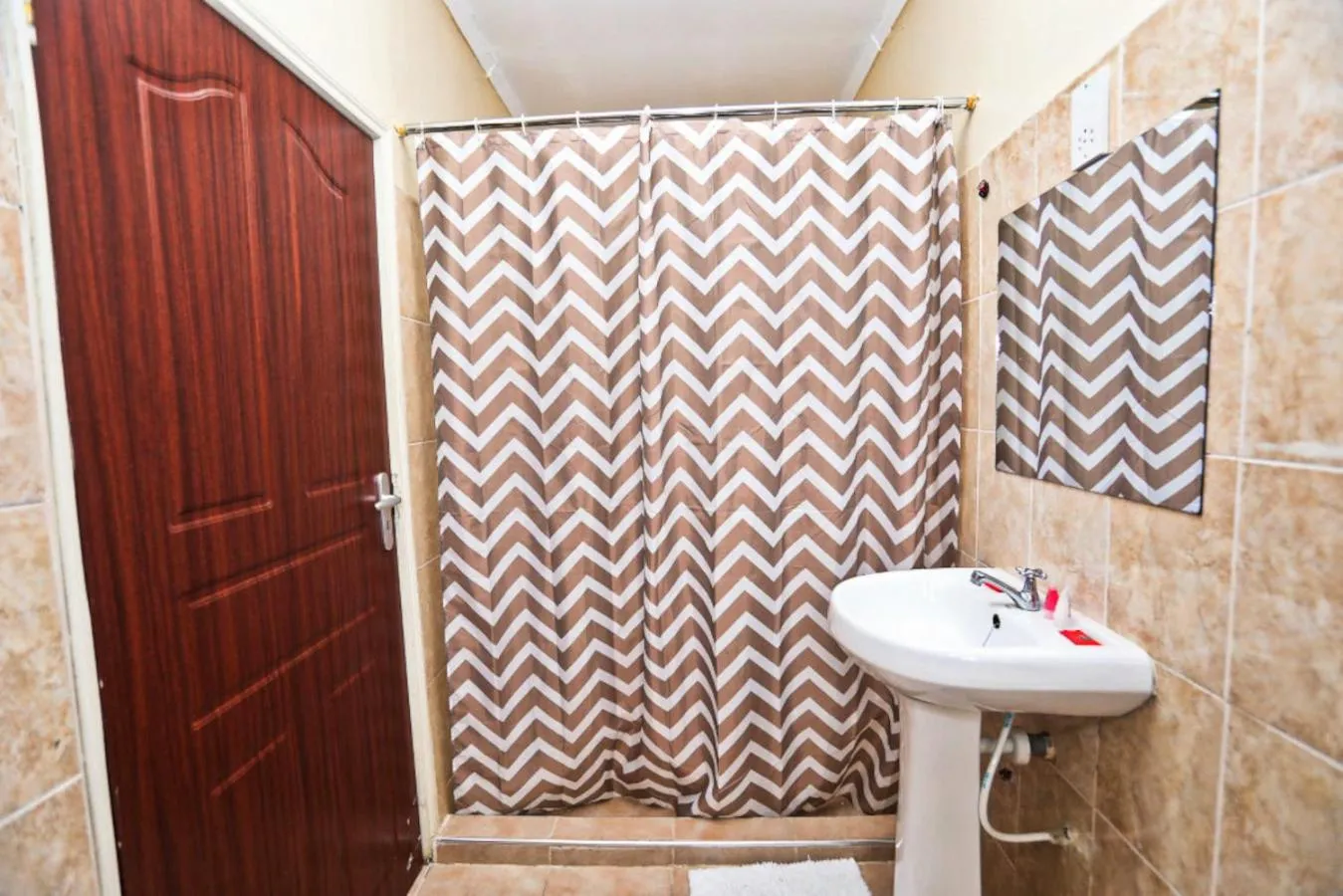 Bathroom in Fina Gardens Resort, Naivasha