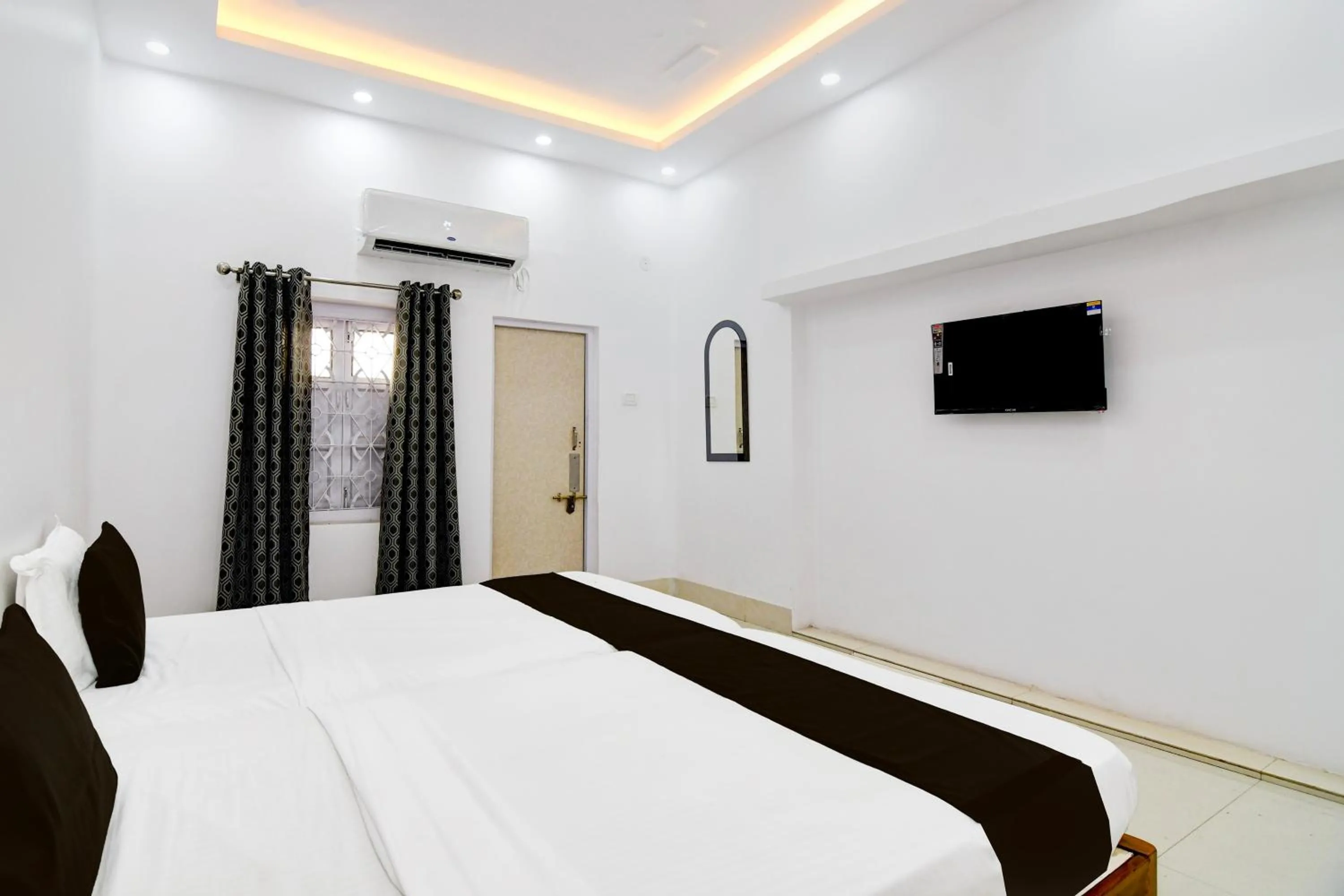 Bedroom, Bed in Hotel O Orchid Guest House