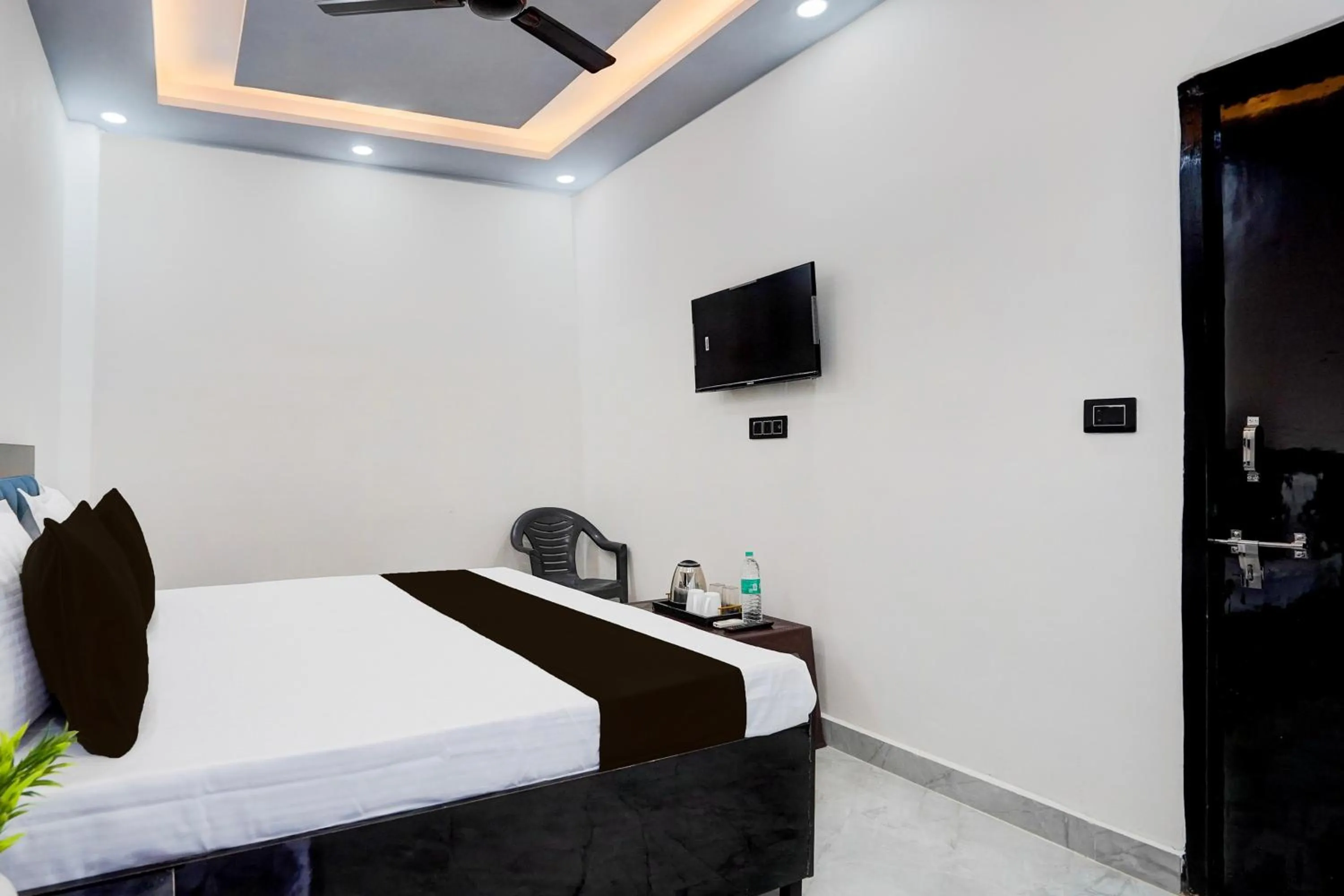 Lobby or reception, Bed in Hotel O Karan Residency