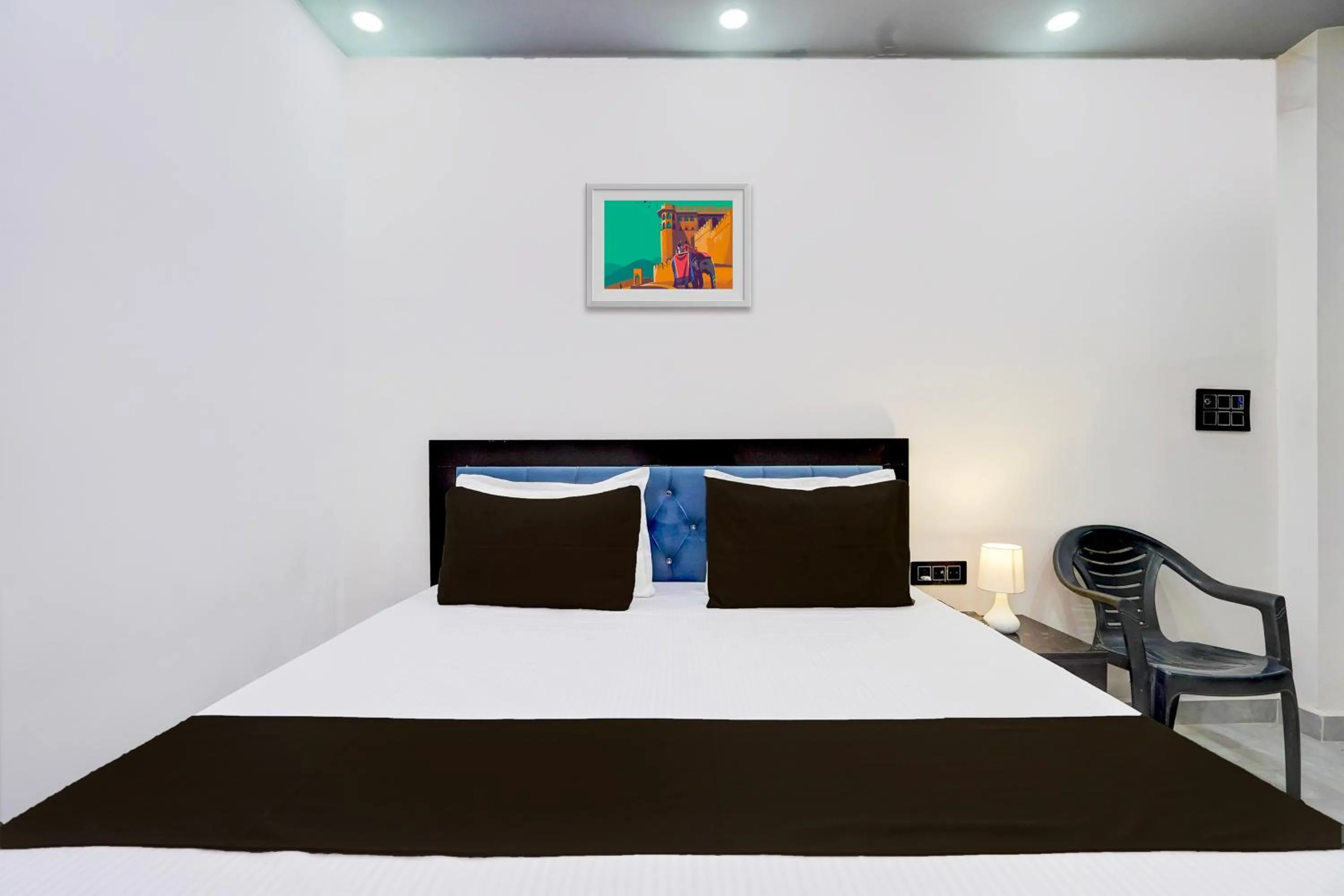 Bedroom, Bed in Hotel O Karan Residency