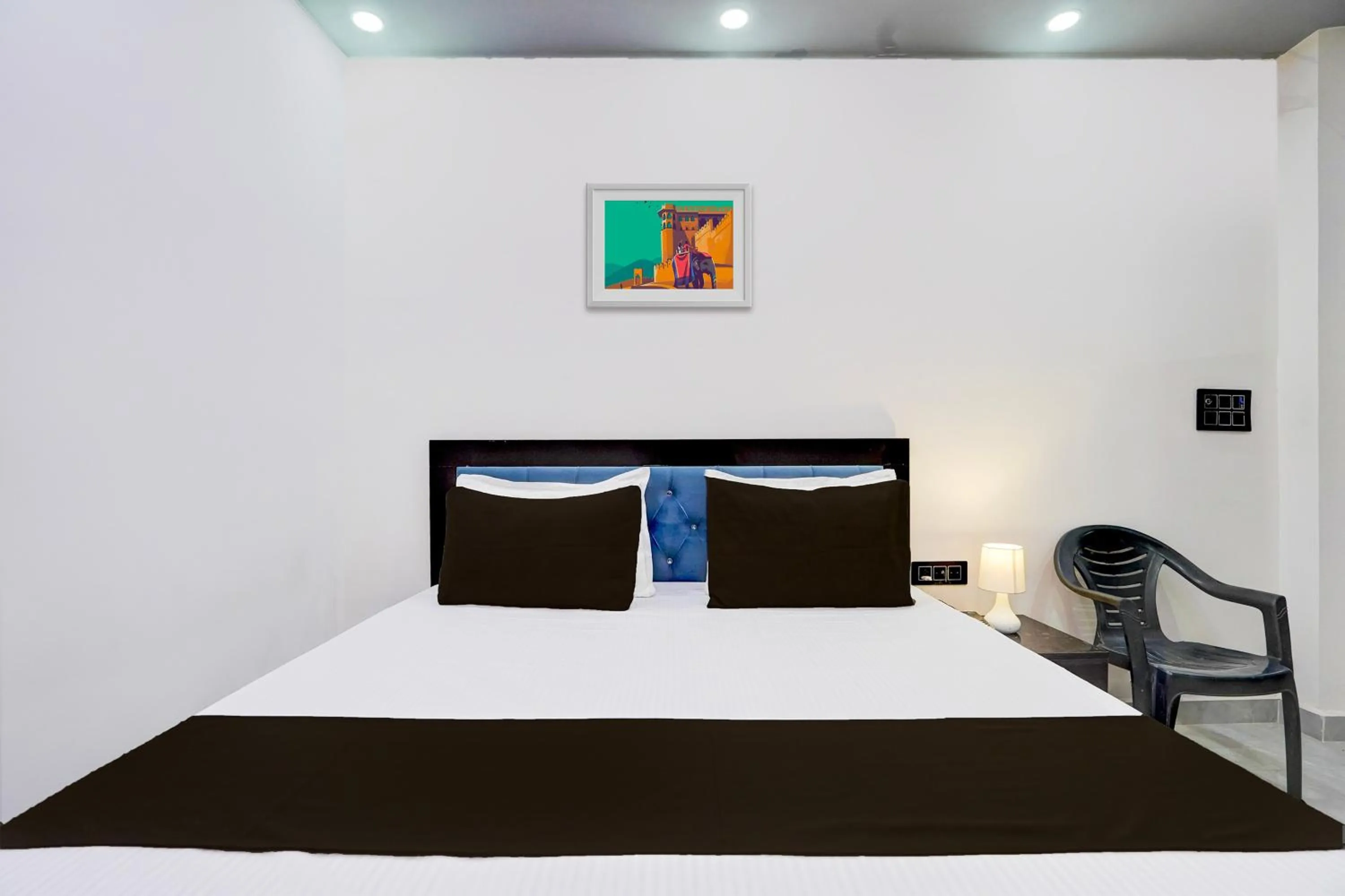 Bedroom, Bed in Hotel O Karan Residency