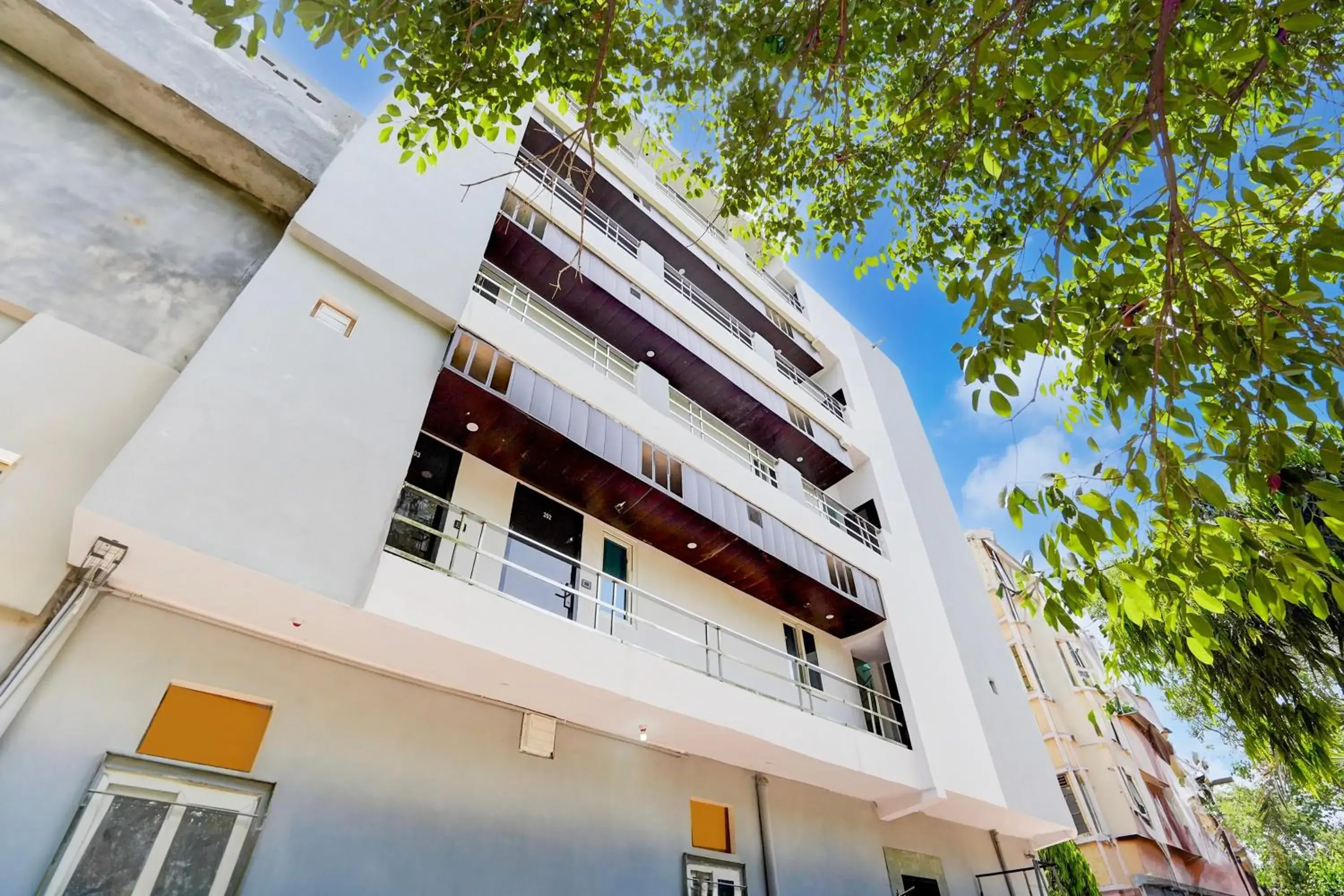 Facade/entrance in Hotel O Karan Residency Facade/entrance in Hotel O Karan Residency