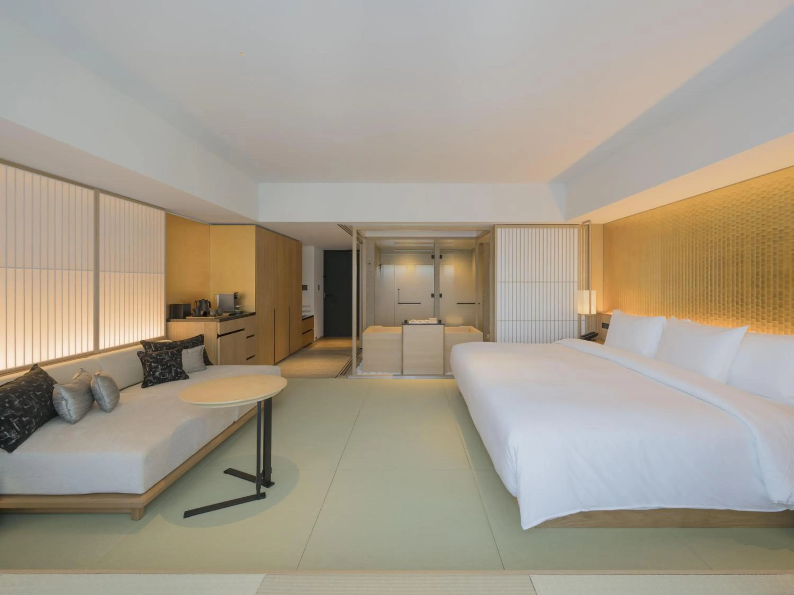 Bedroom, Bed in Banyan Tree Higashiyama Kyoto