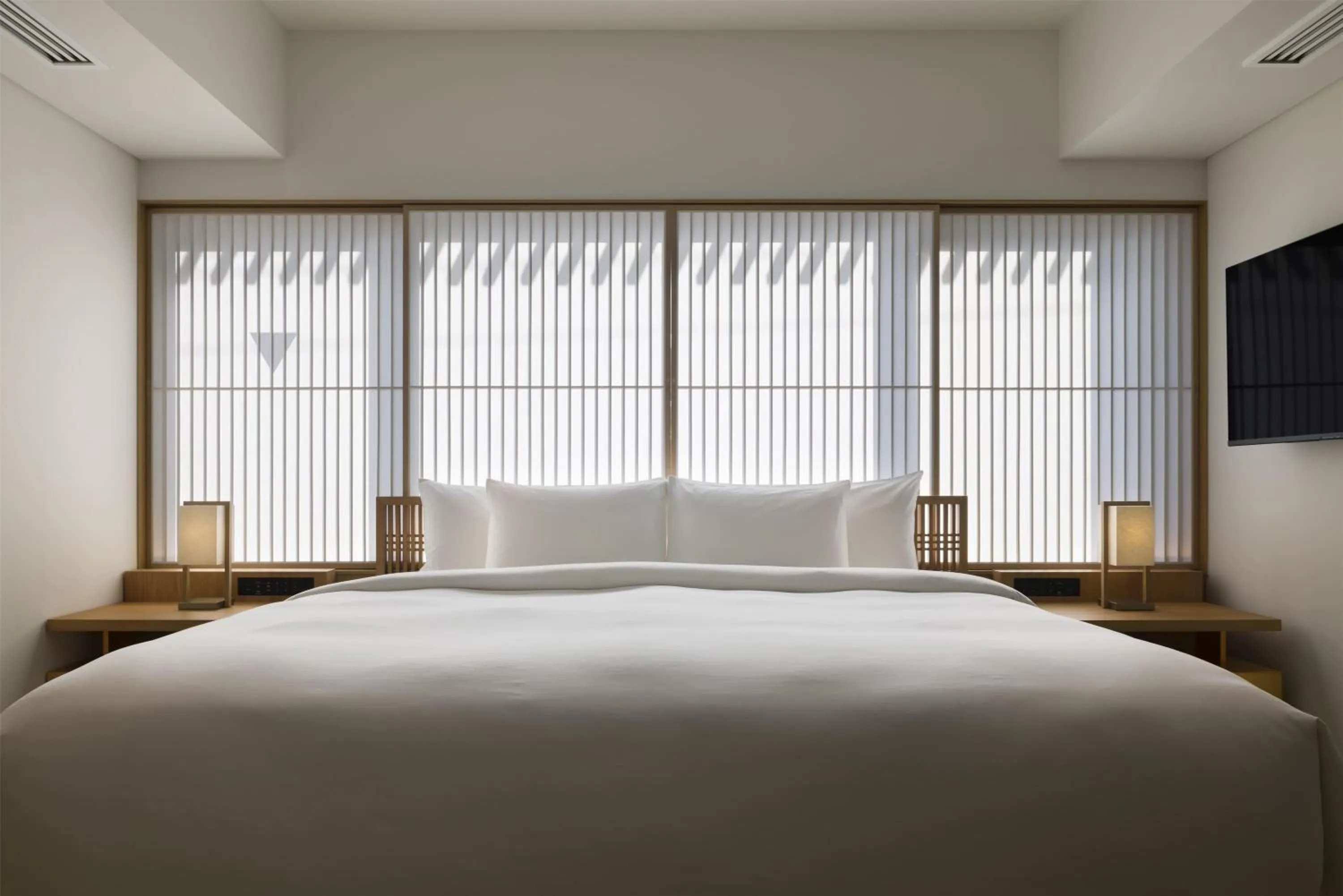 Bedroom, Bed in Banyan Tree Higashiyama Kyoto