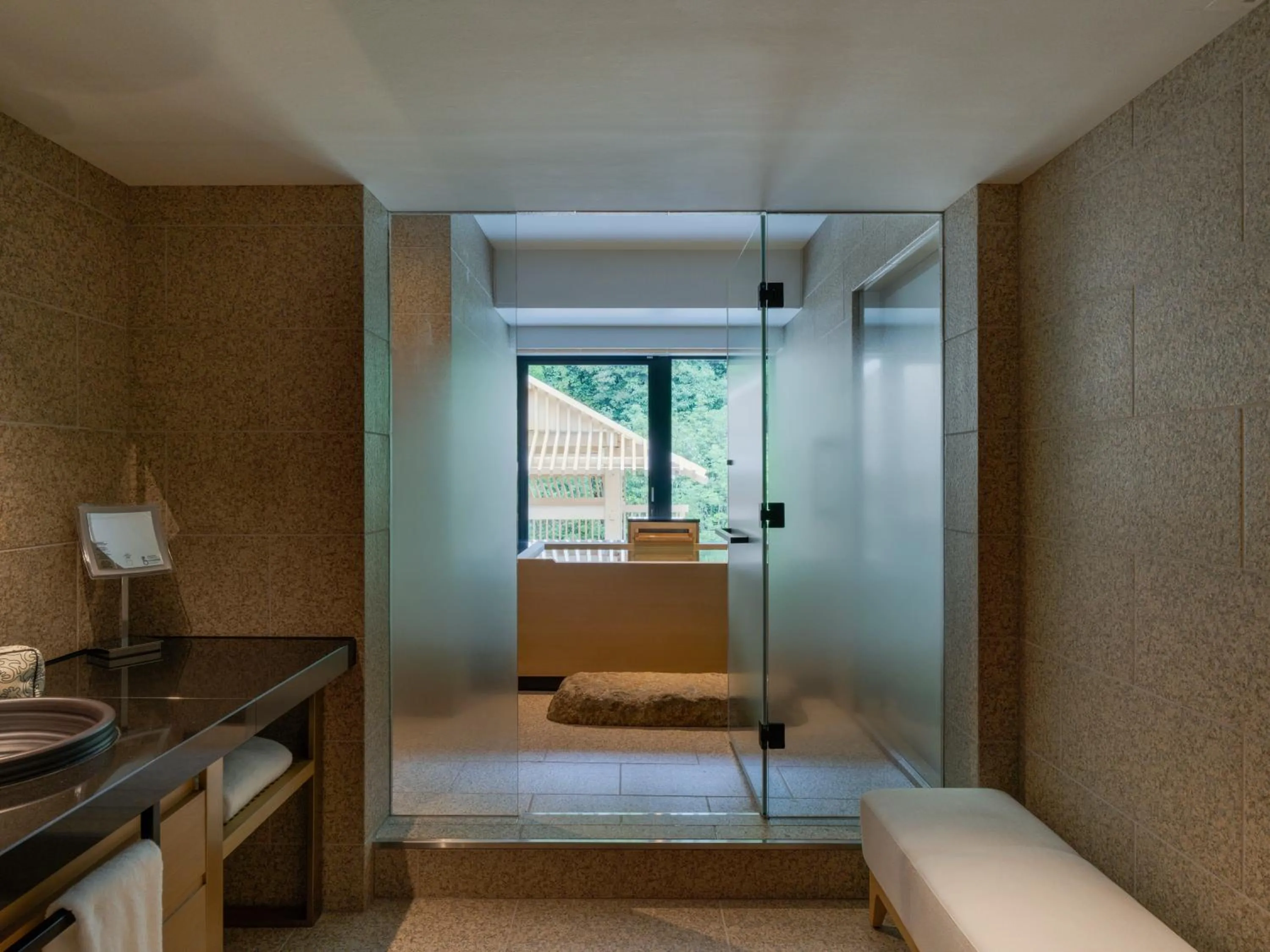 Bathroom, Bed in Banyan Tree Higashiyama Kyoto