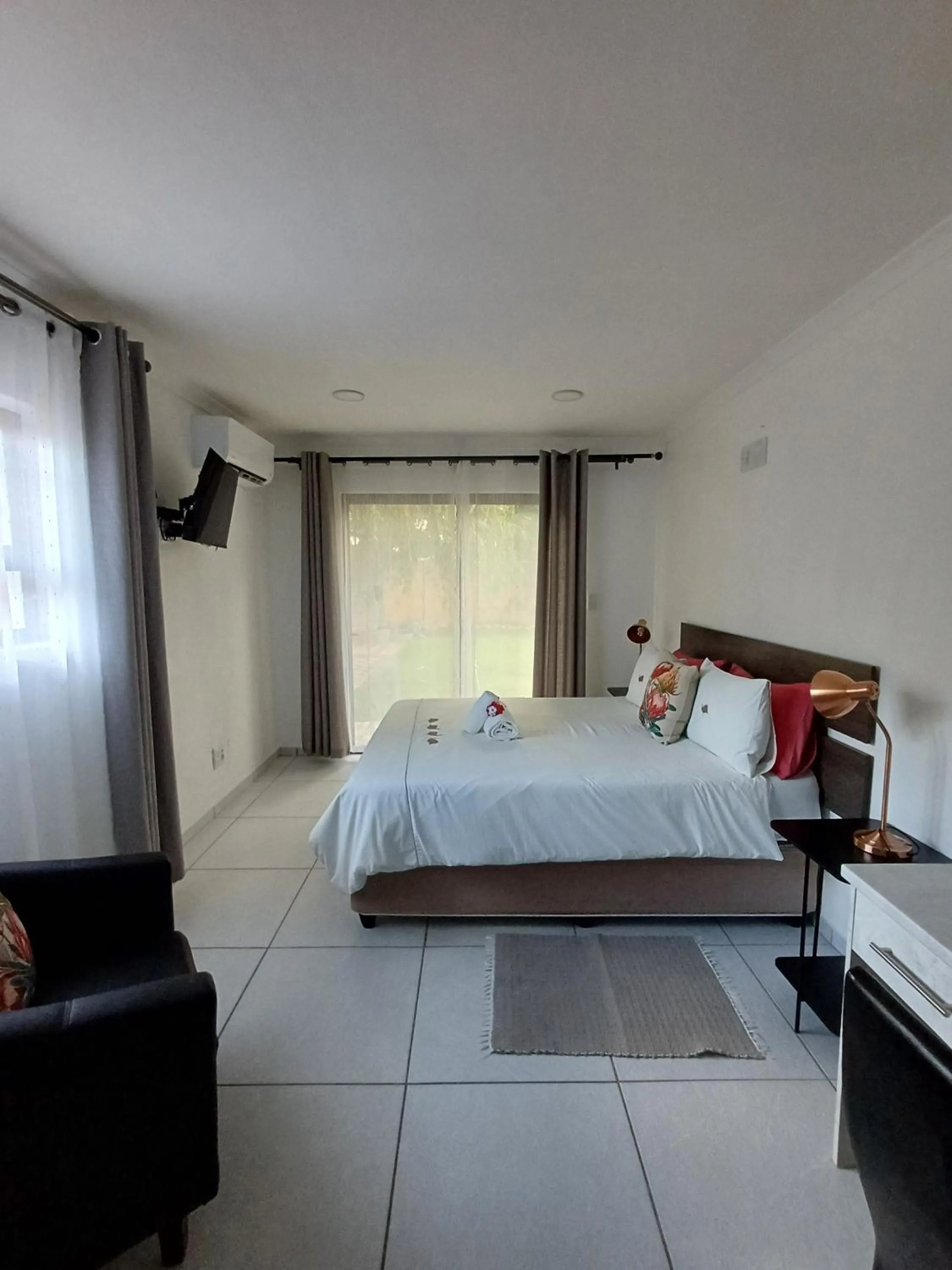 Bedroom, Bed in Capbon Guesthouse