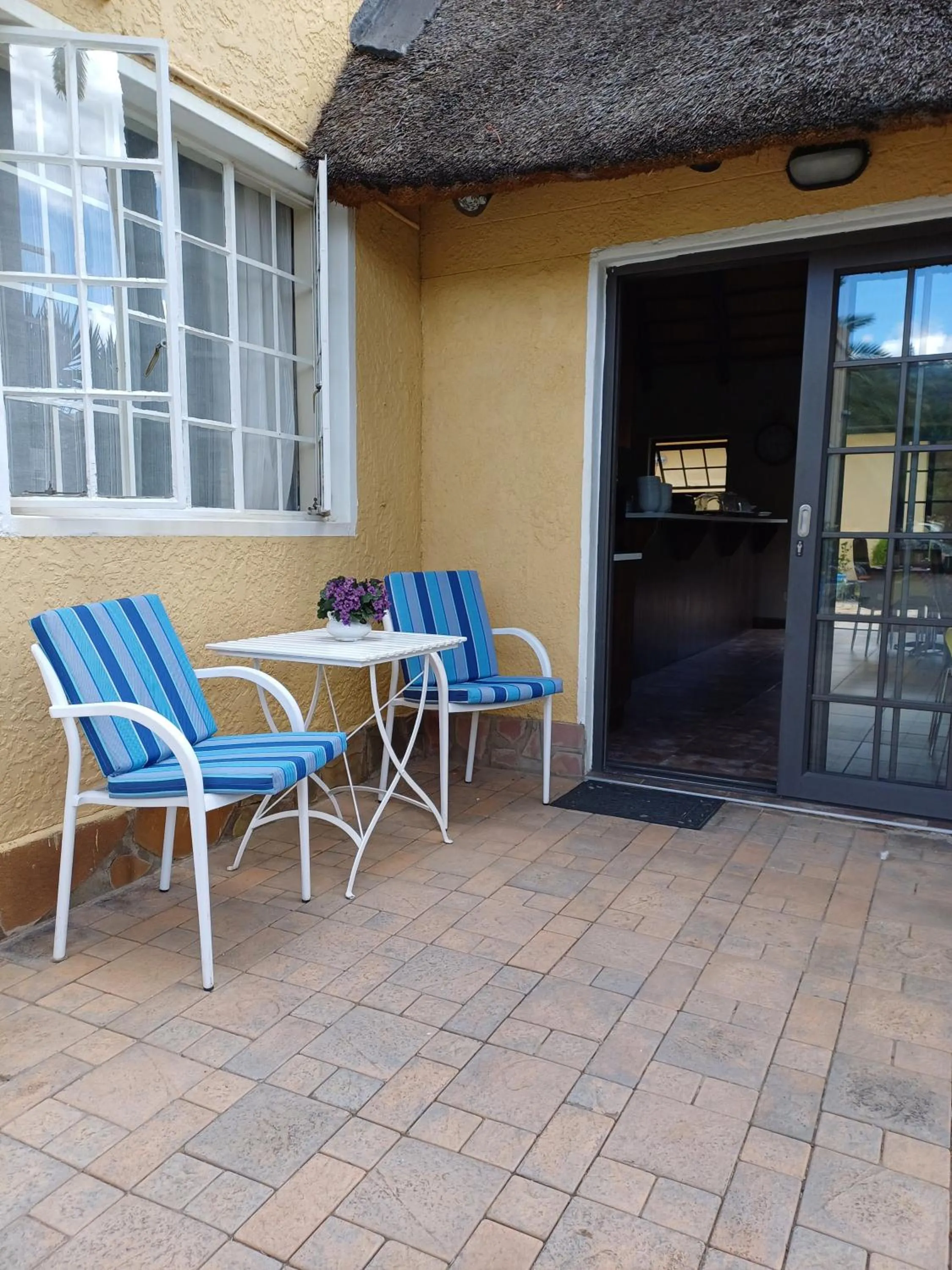 Seating area in Capbon Guesthouse