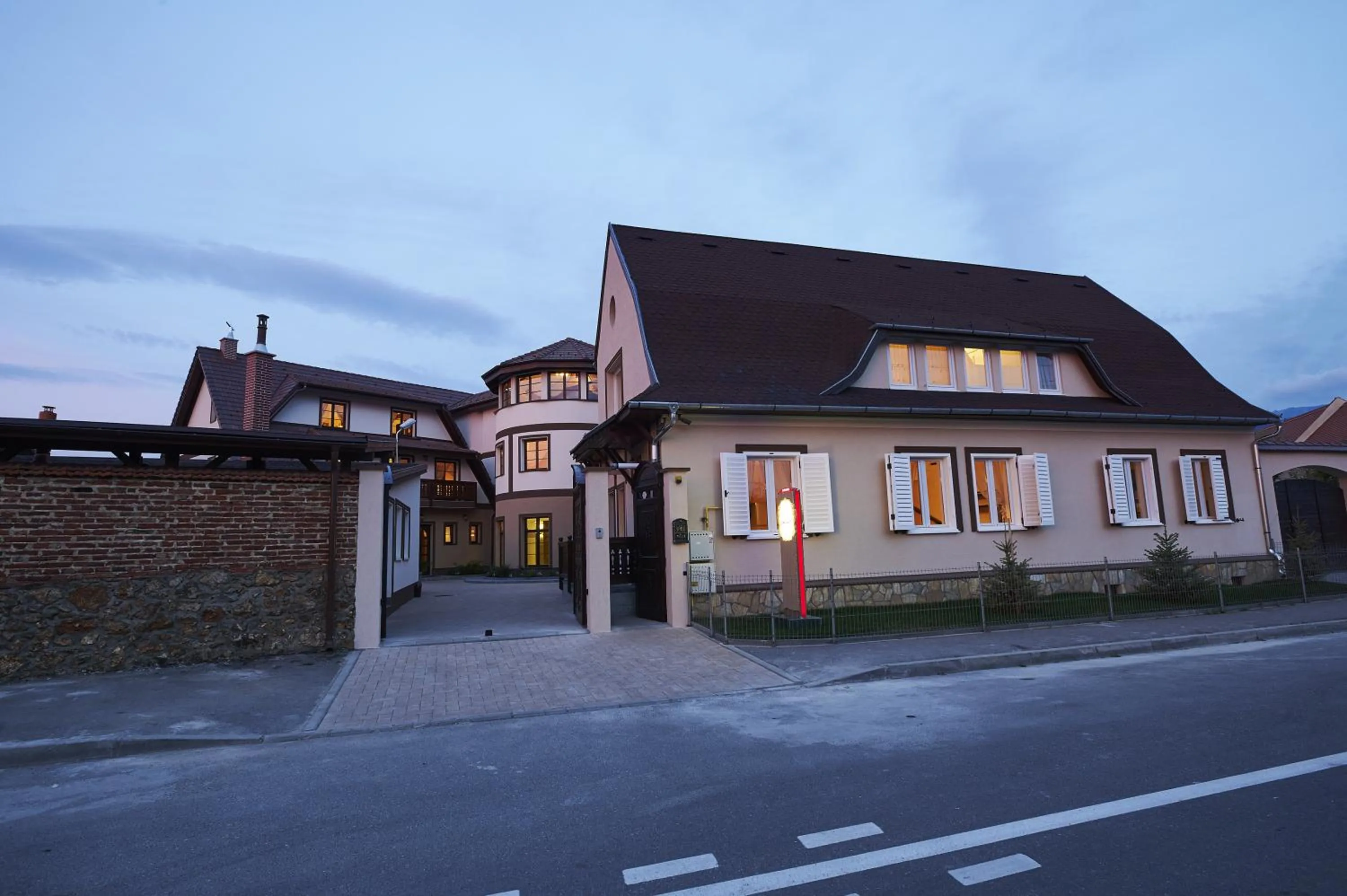 Facade/entrance in Conacul Ambient