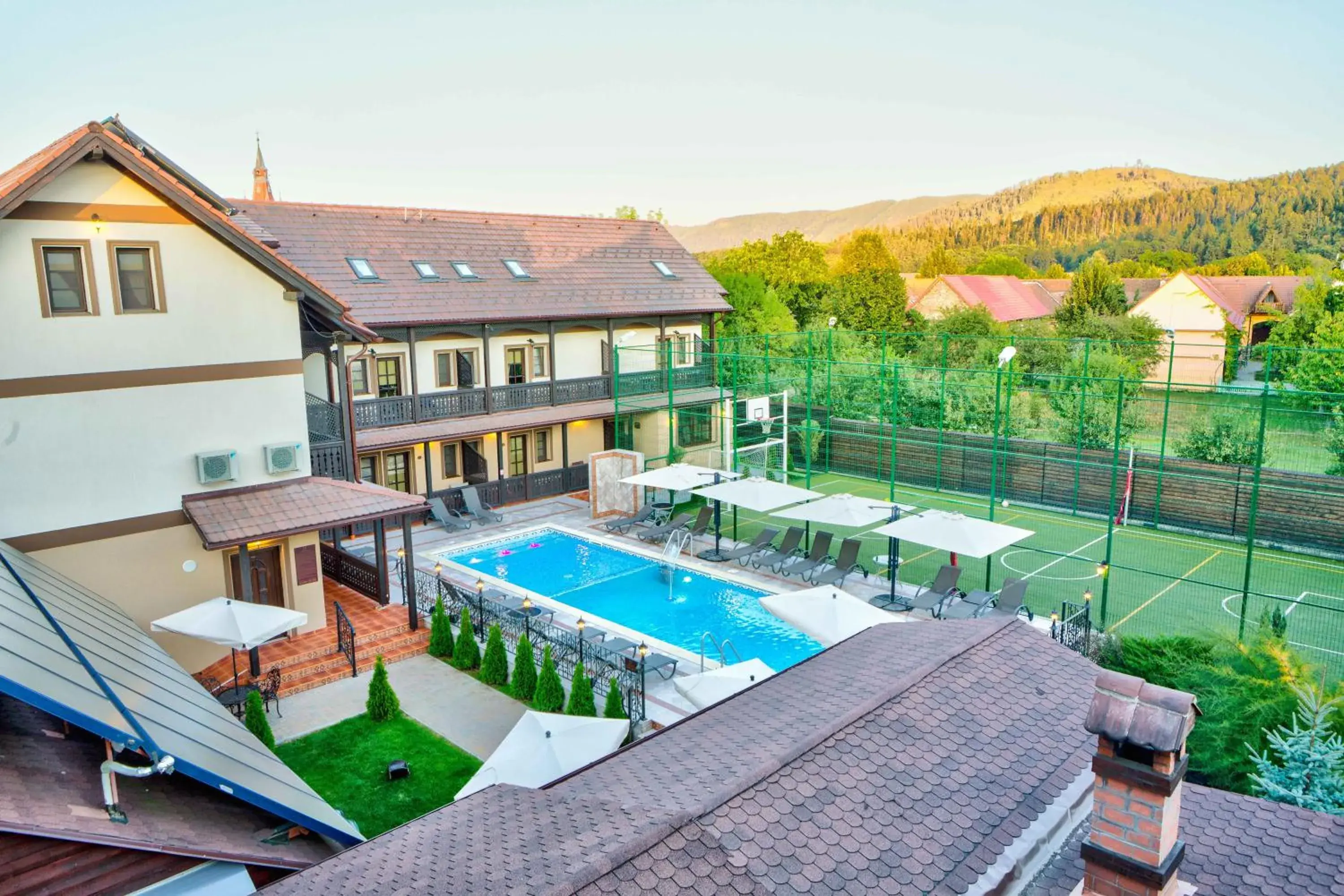 Pool view in Conacul Ambient Pool view in Conacul Ambient