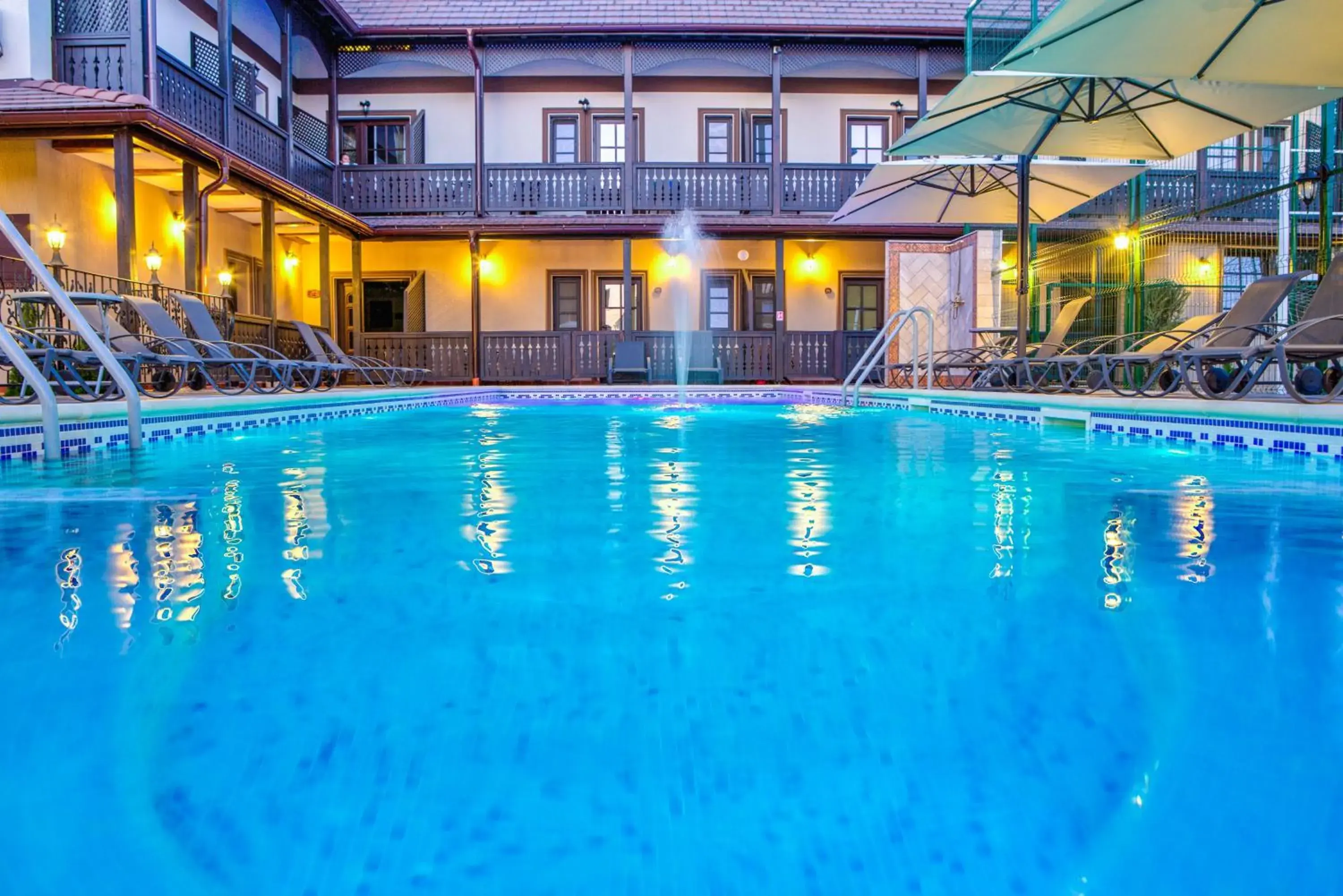 Property building in Conacul Ambient Property building in Conacul Ambient