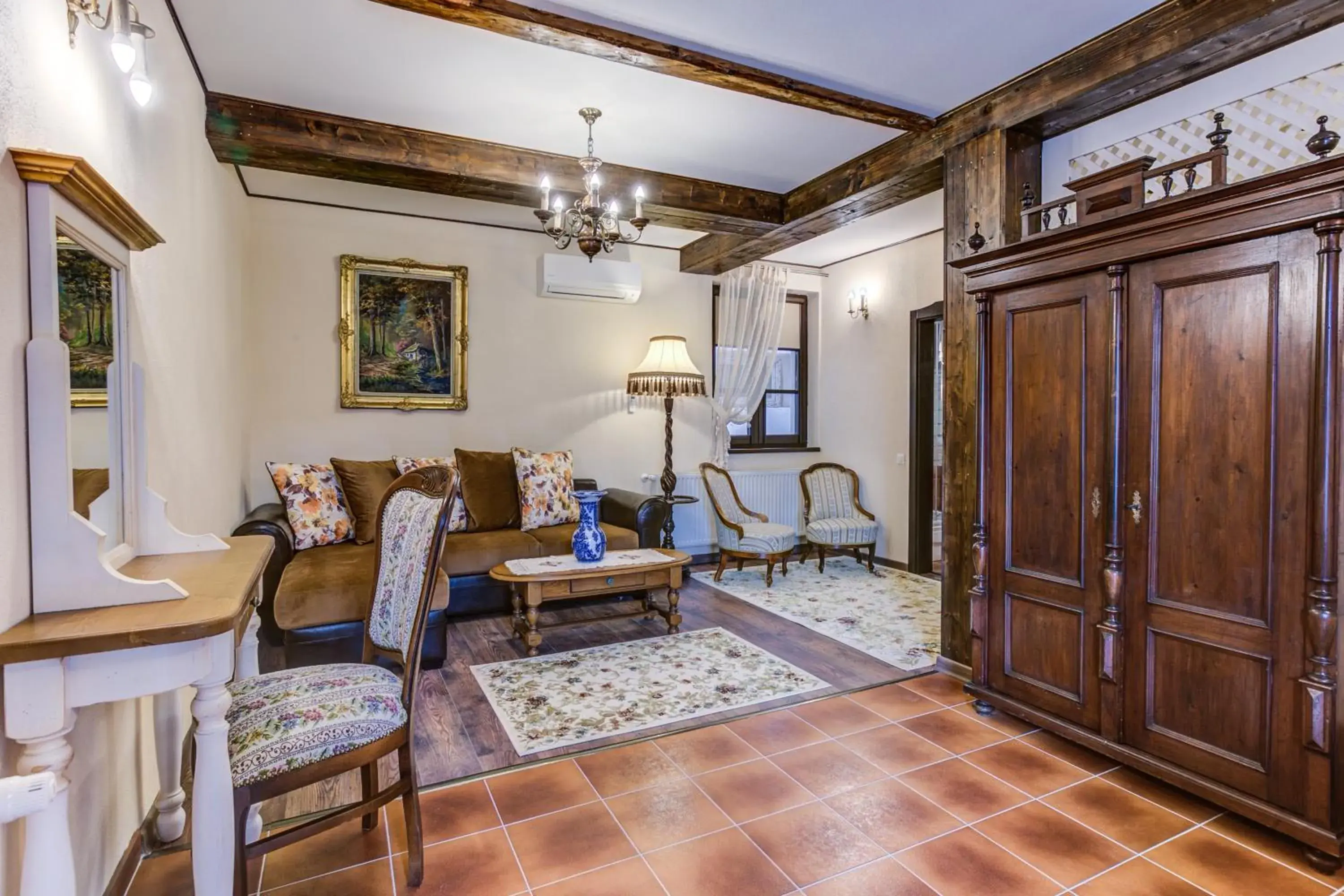 Executive Twin Room in Conacul Ambient Executive Twin Room in Conacul Ambient