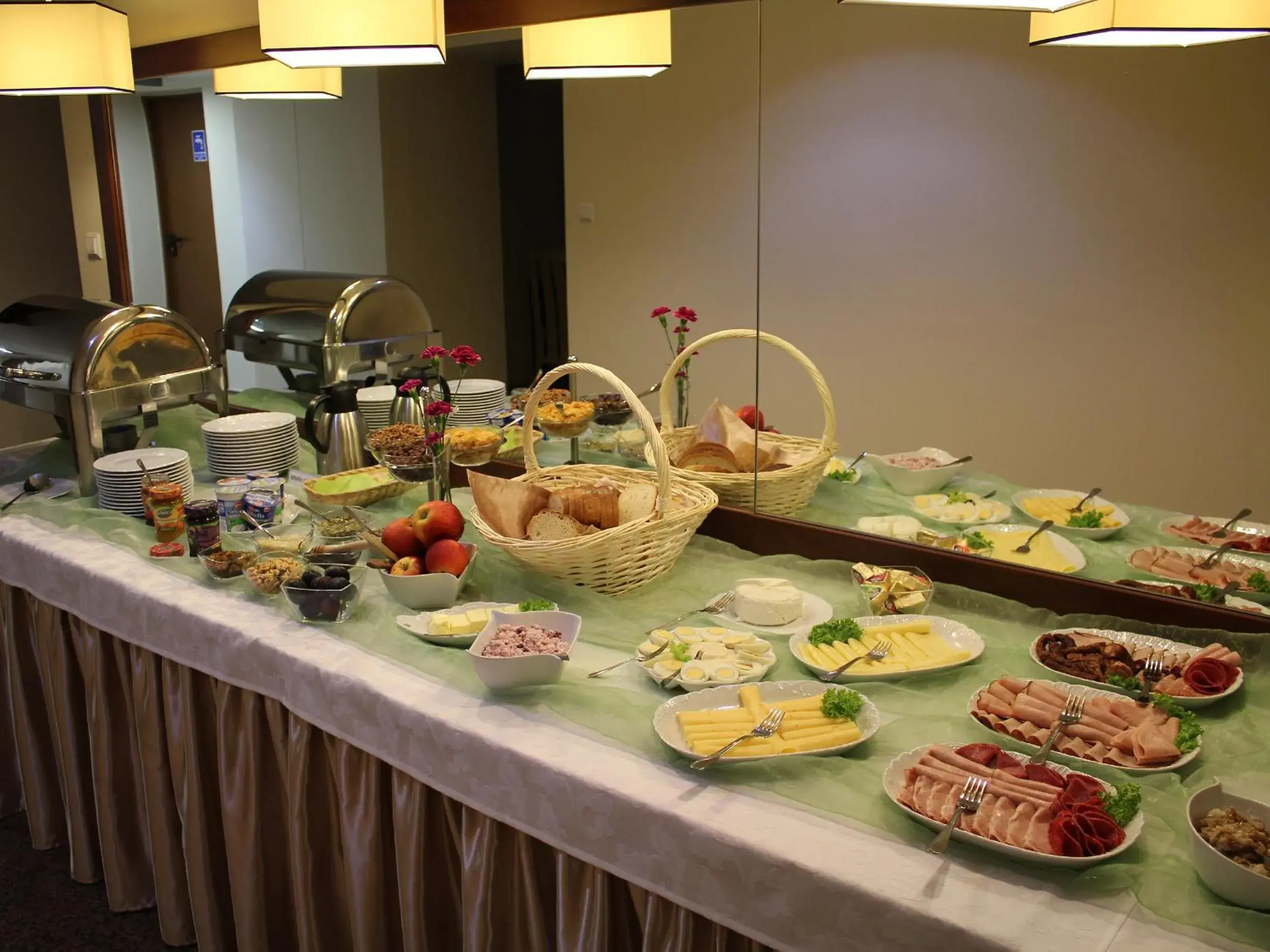 Restaurant/places to eat in Hostel Biały Dom Restaurant/places to eat in Hostel Biały Dom