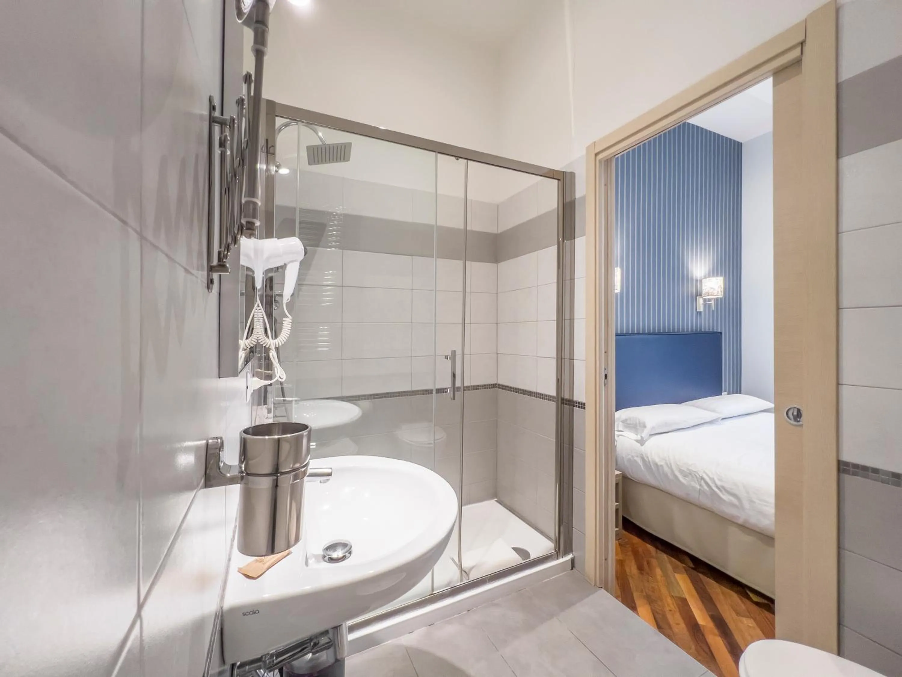 Bed in La Grande Bellezza Guest House Rome