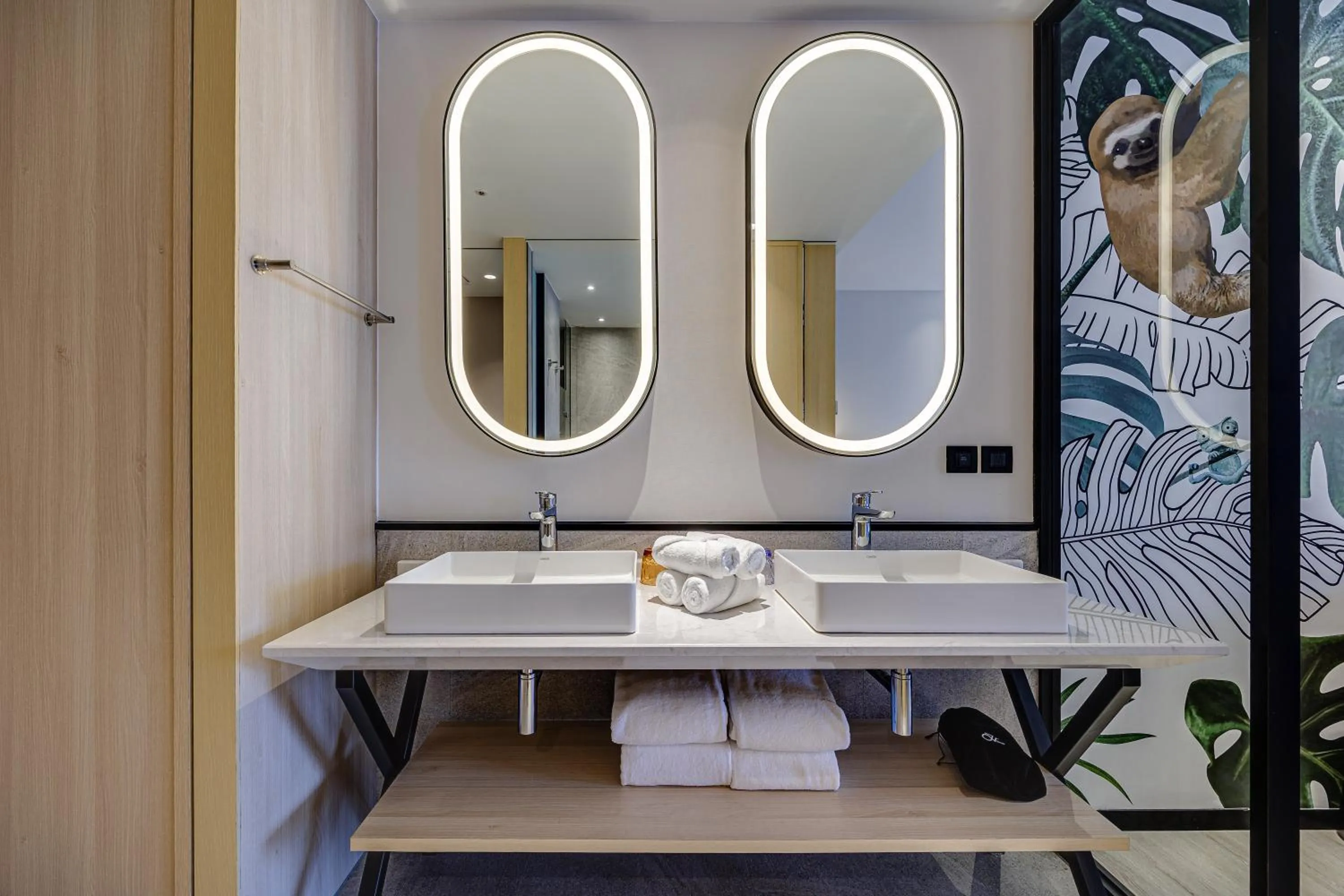 Boutech Wuri Village Hotel