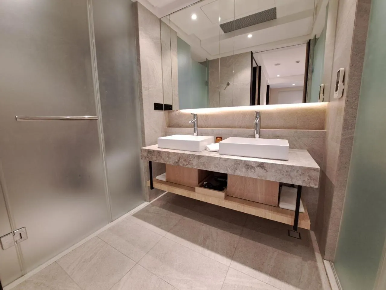 Boutech Wuri Village Hotel