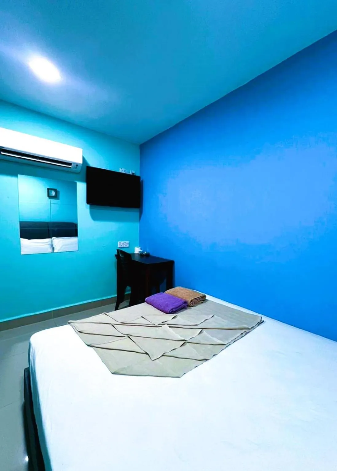 TV and multimedia, Bed in Puchong Business Hotel @ Putrajaya