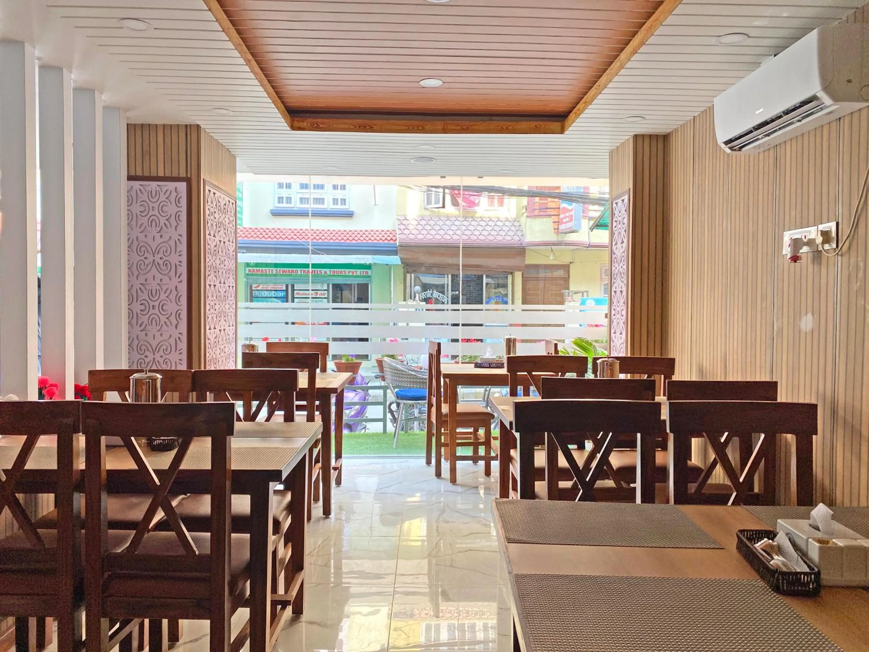Restaurant/places to eat in Hotel Lumbini Airport