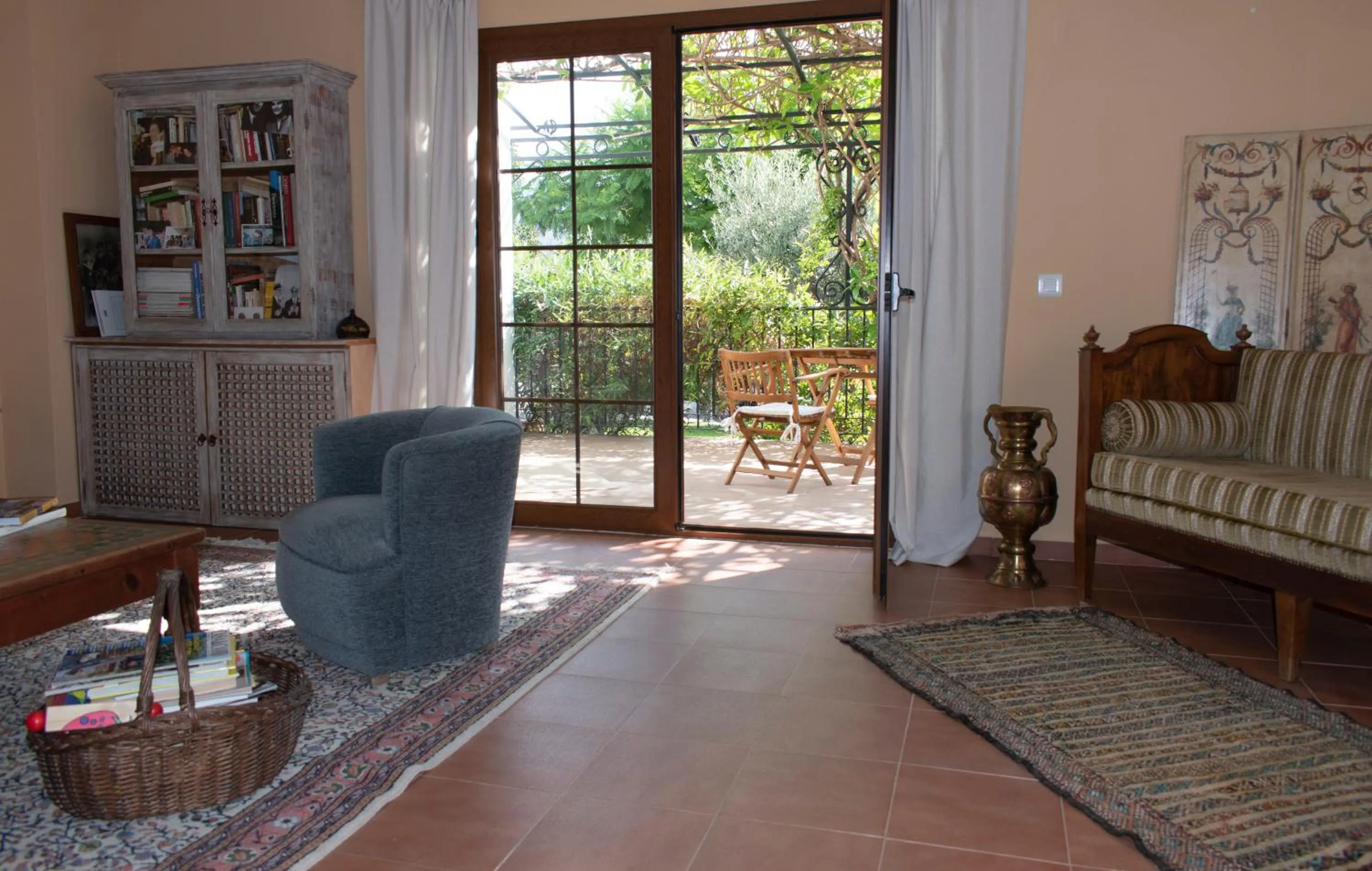 Living room in Hotel Cortijo de Salia