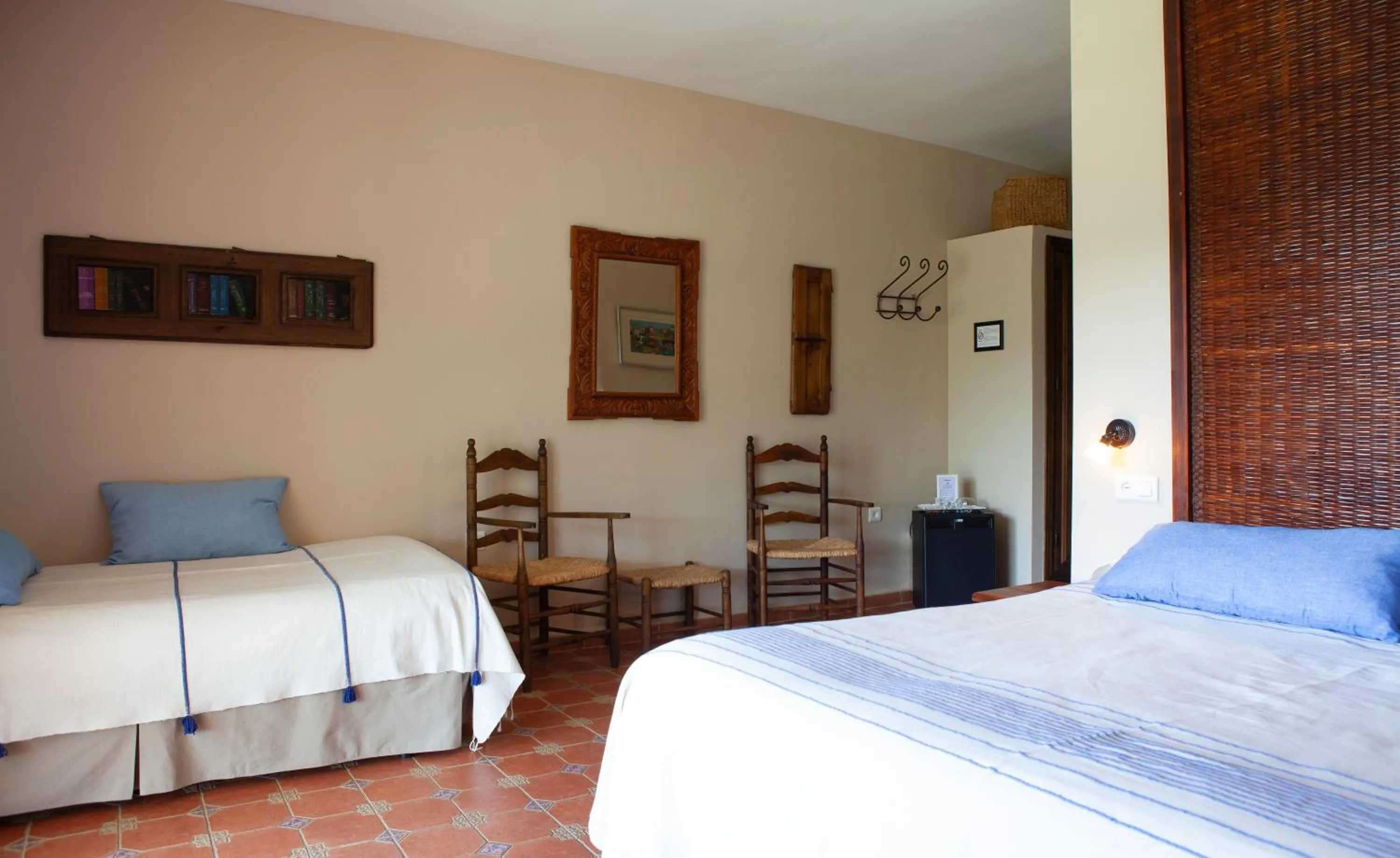 Photo of the whole room in Hotel Cortijo de Salia
