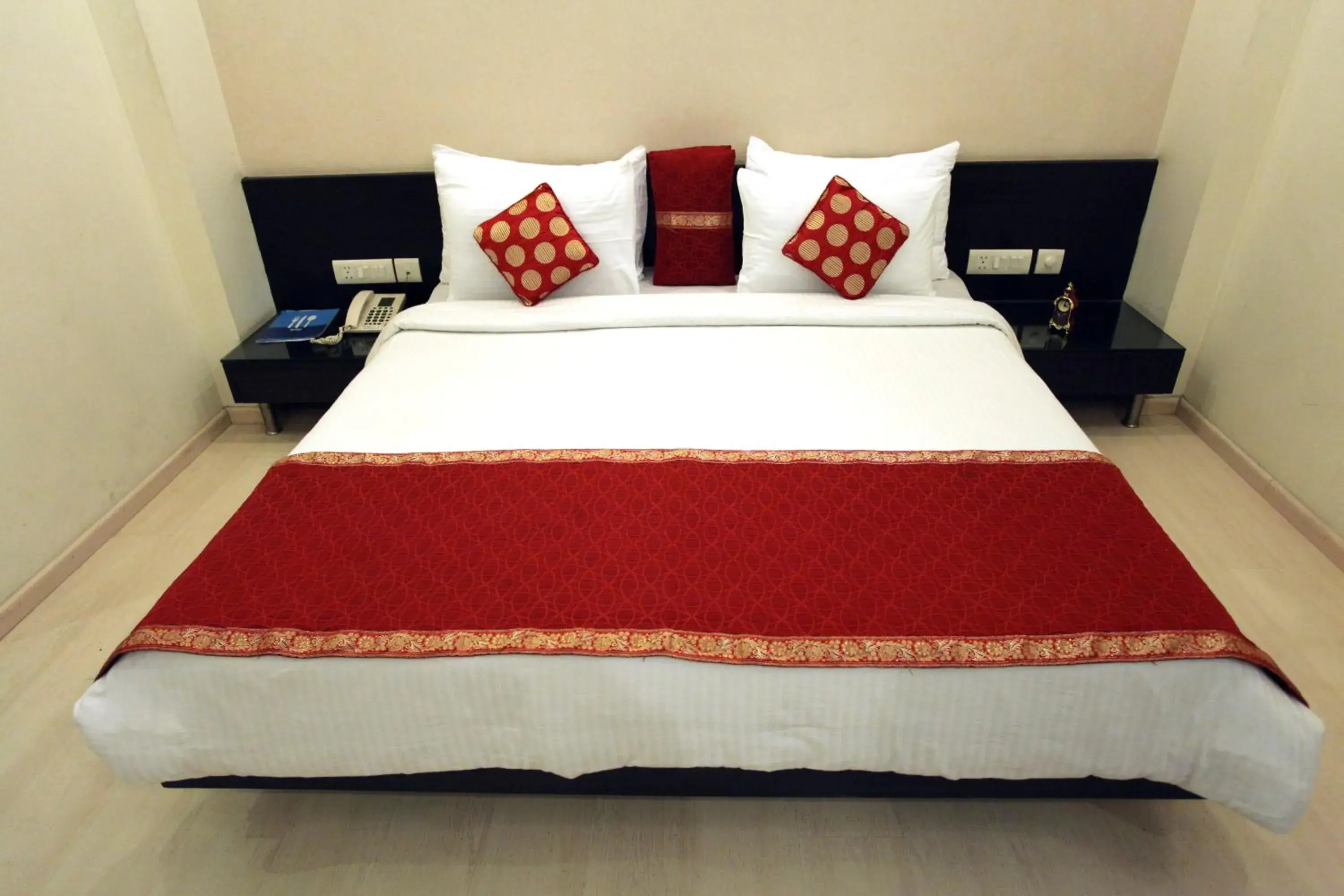 Bed in Saar Inn Bed in Saar Inn