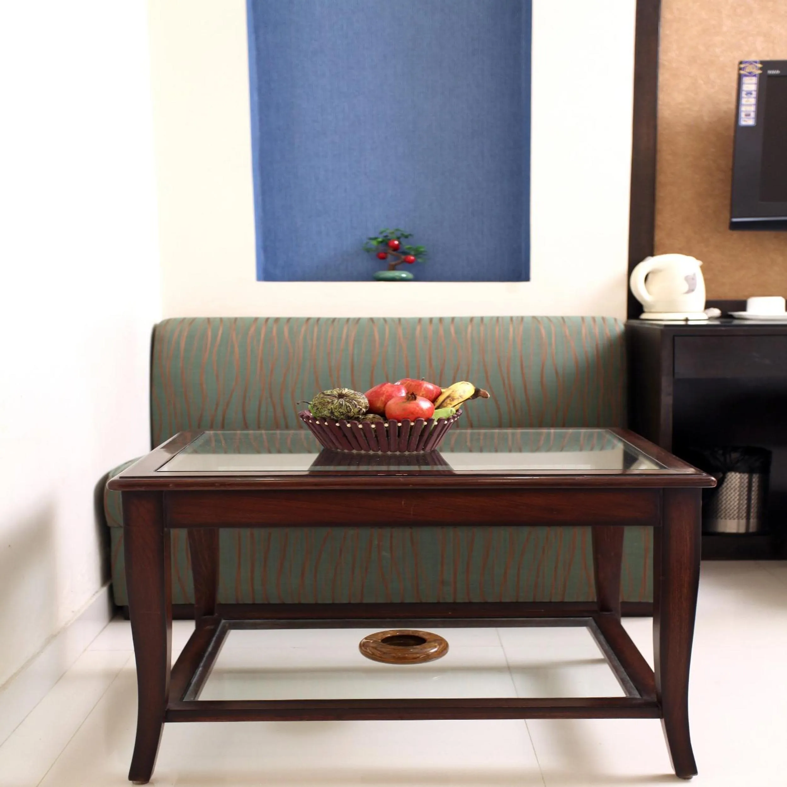 Seating area in Saar Inn