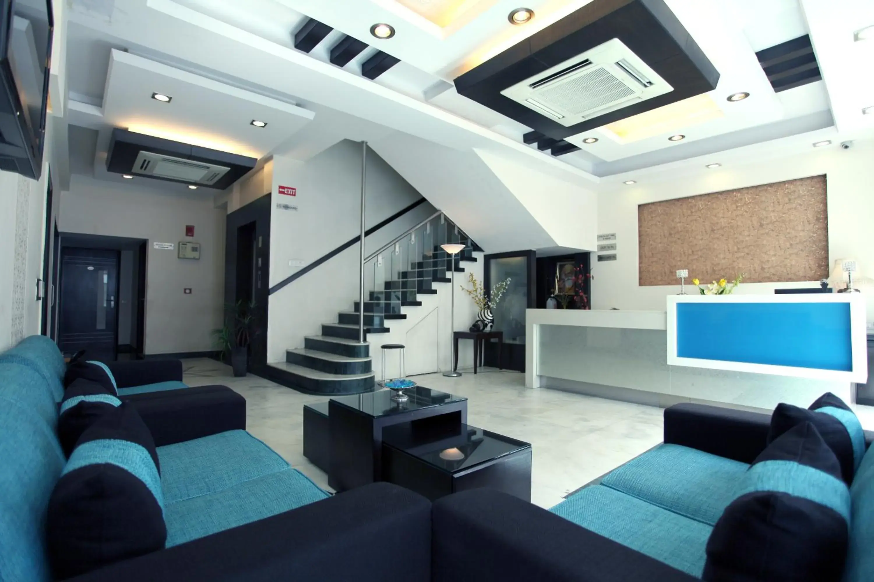 Lobby or reception in Saar Inn Lobby or reception in Saar Inn