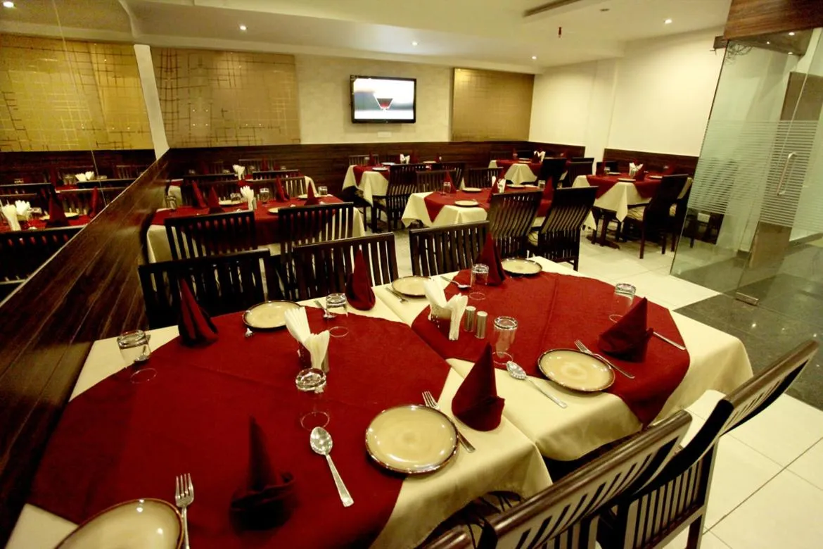 Restaurant/places to eat in Saar Inn