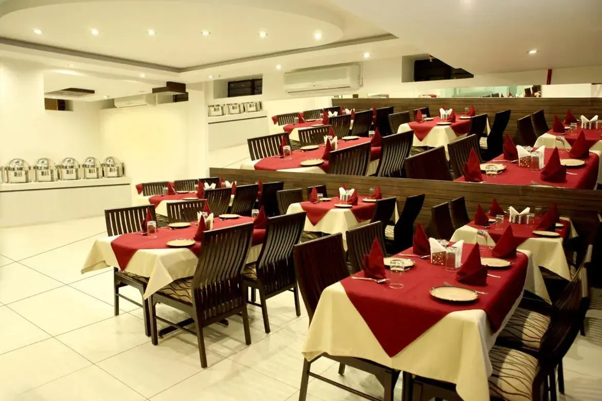 Restaurant/places to eat in Saar Inn Restaurant/places to eat in Saar Inn