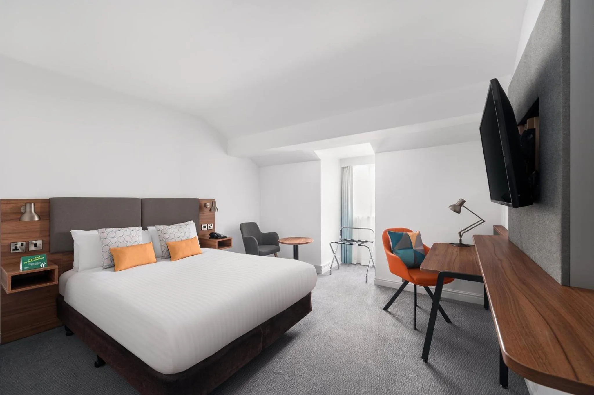 Photo of the whole room, Bed in Holiday Inn Birmingham Bromsgrove by IHG