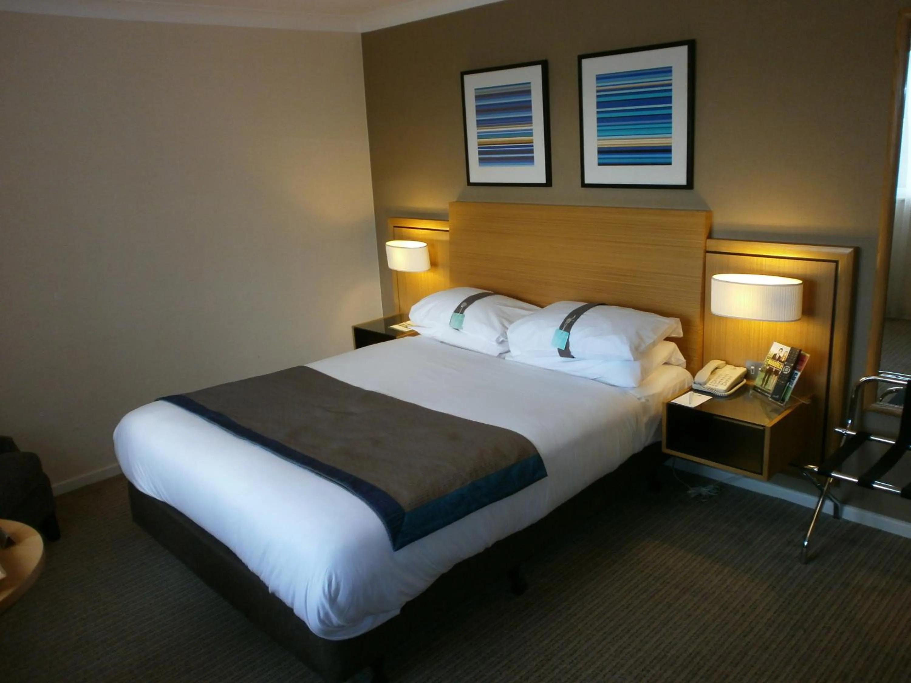 Photo of the whole room, Bed in Holiday Inn Birmingham Bromsgrove by IHG