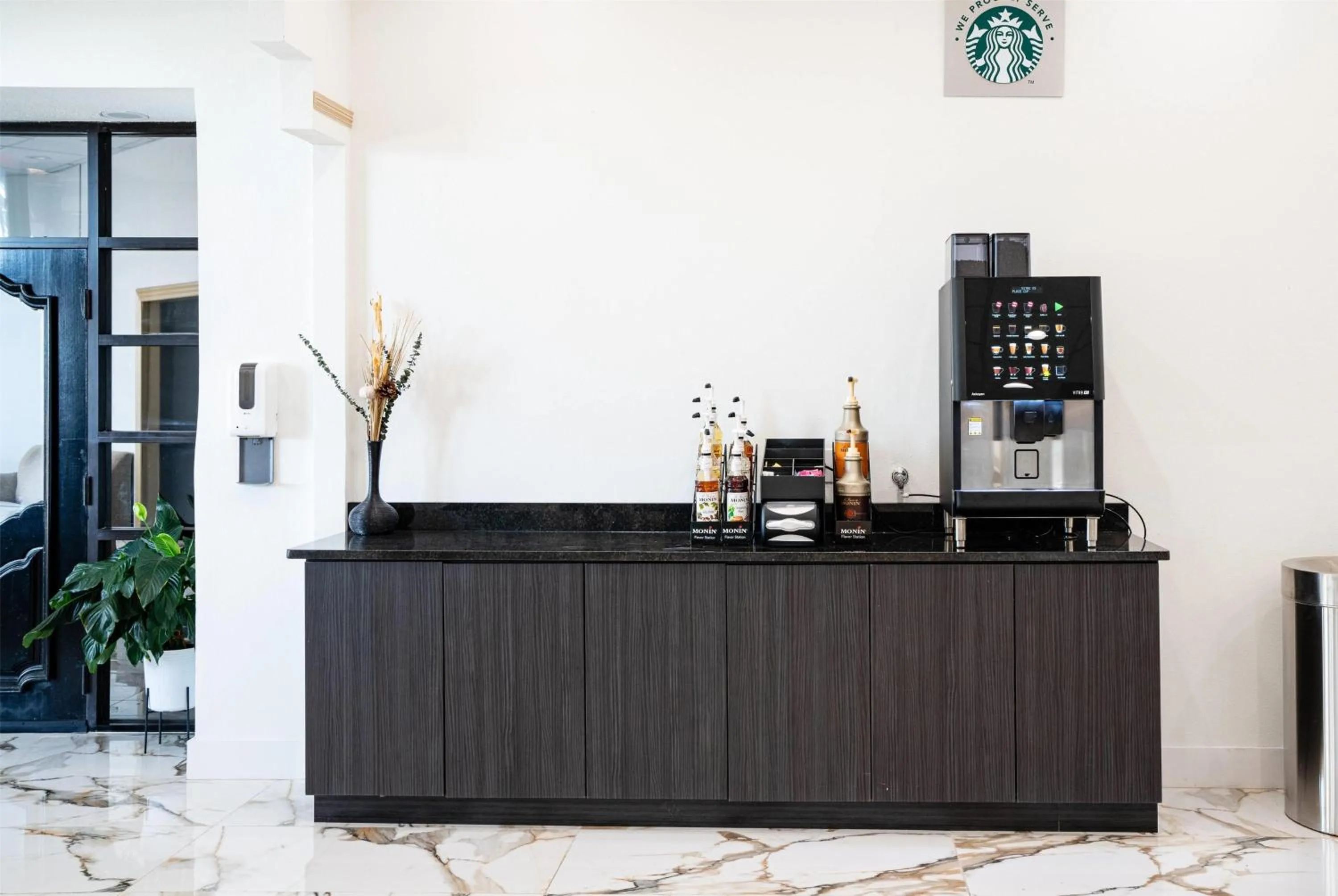 Restaurant/places to eat in Super 8 by Wyndham Corpus Christi Airport