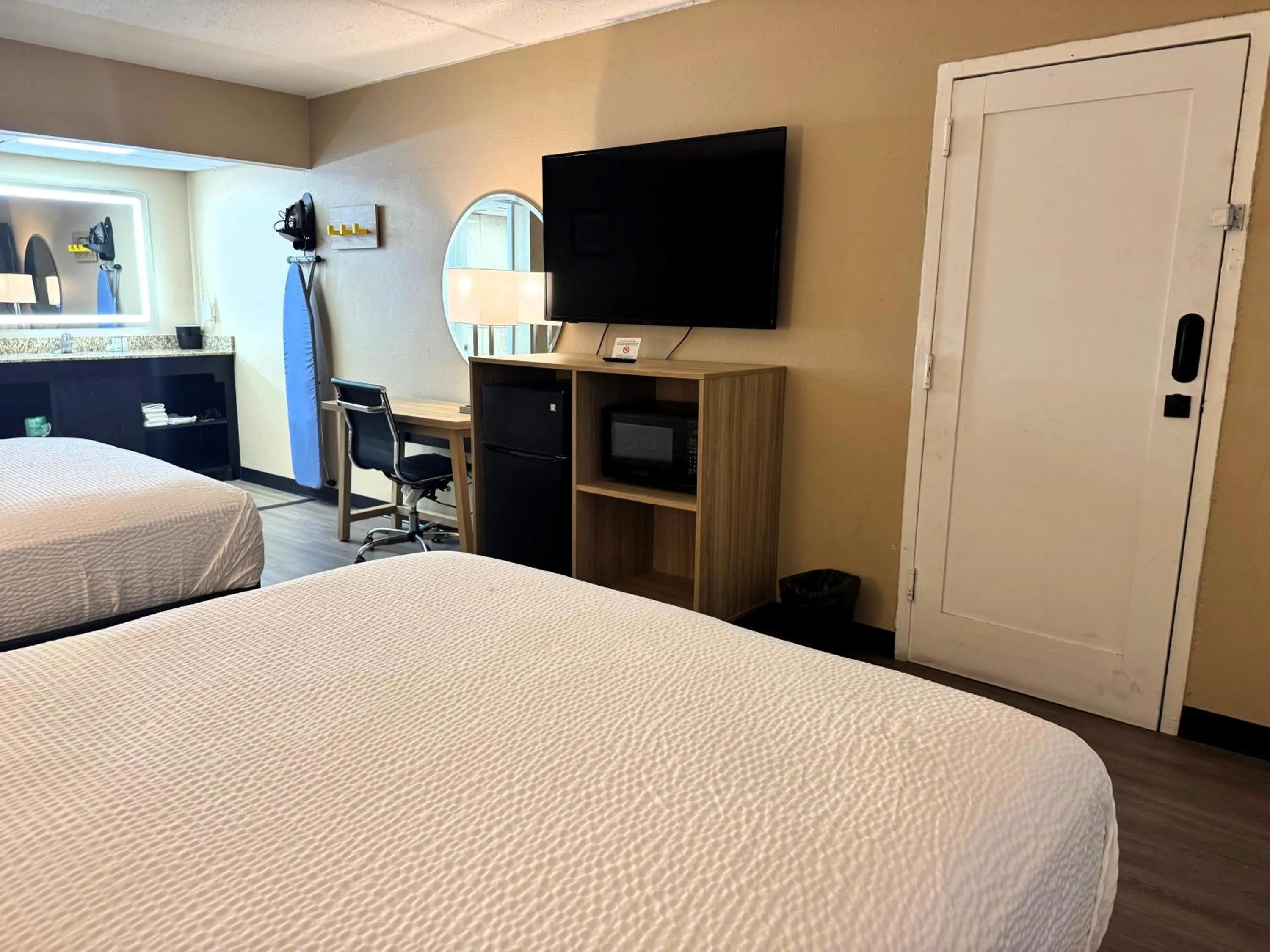 TV and multimedia, Bed in Super 8 by Wyndham Corpus Christi Airport