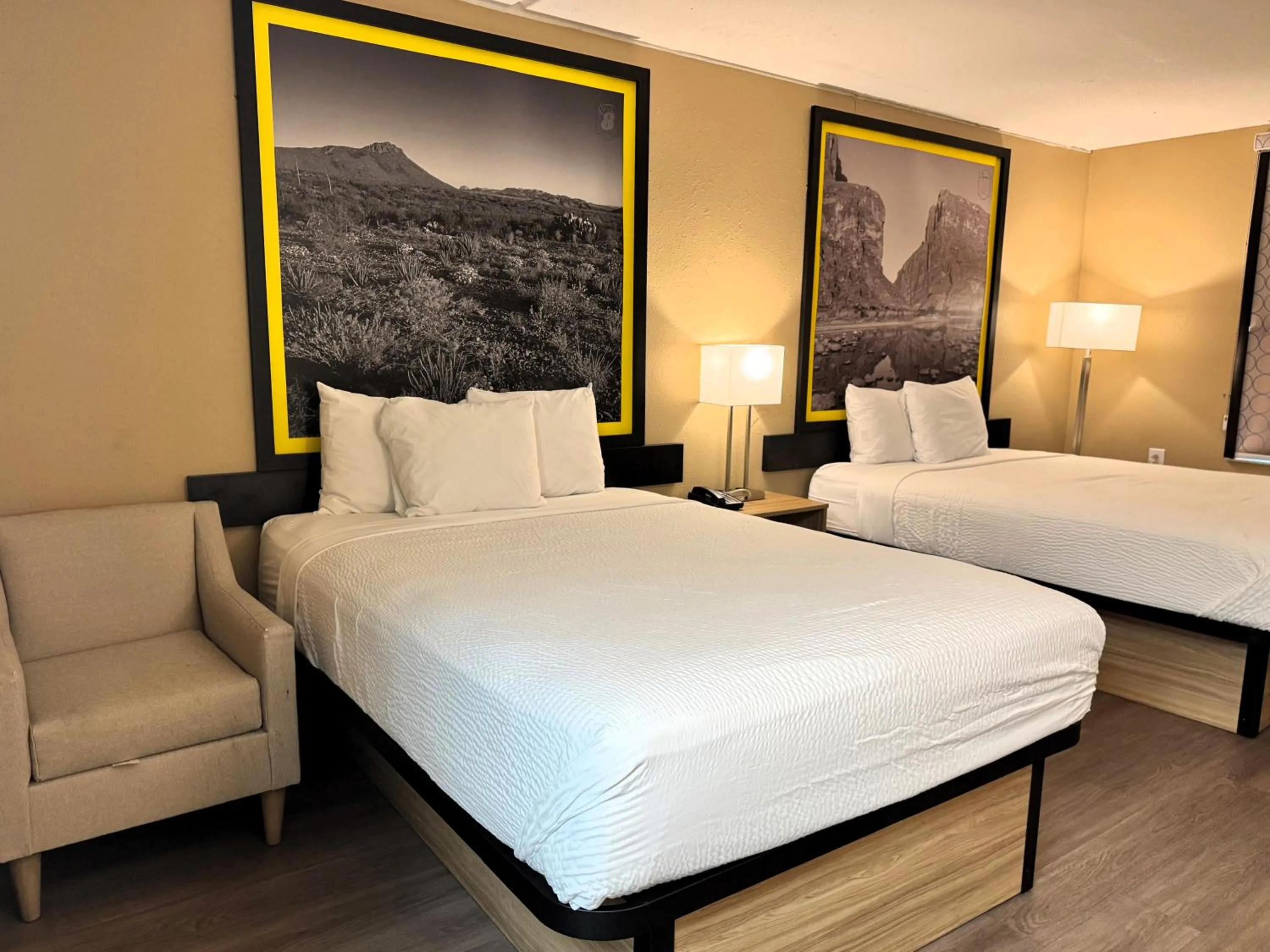 Bedroom, Bed in Super 8 by Wyndham Corpus Christi Airport