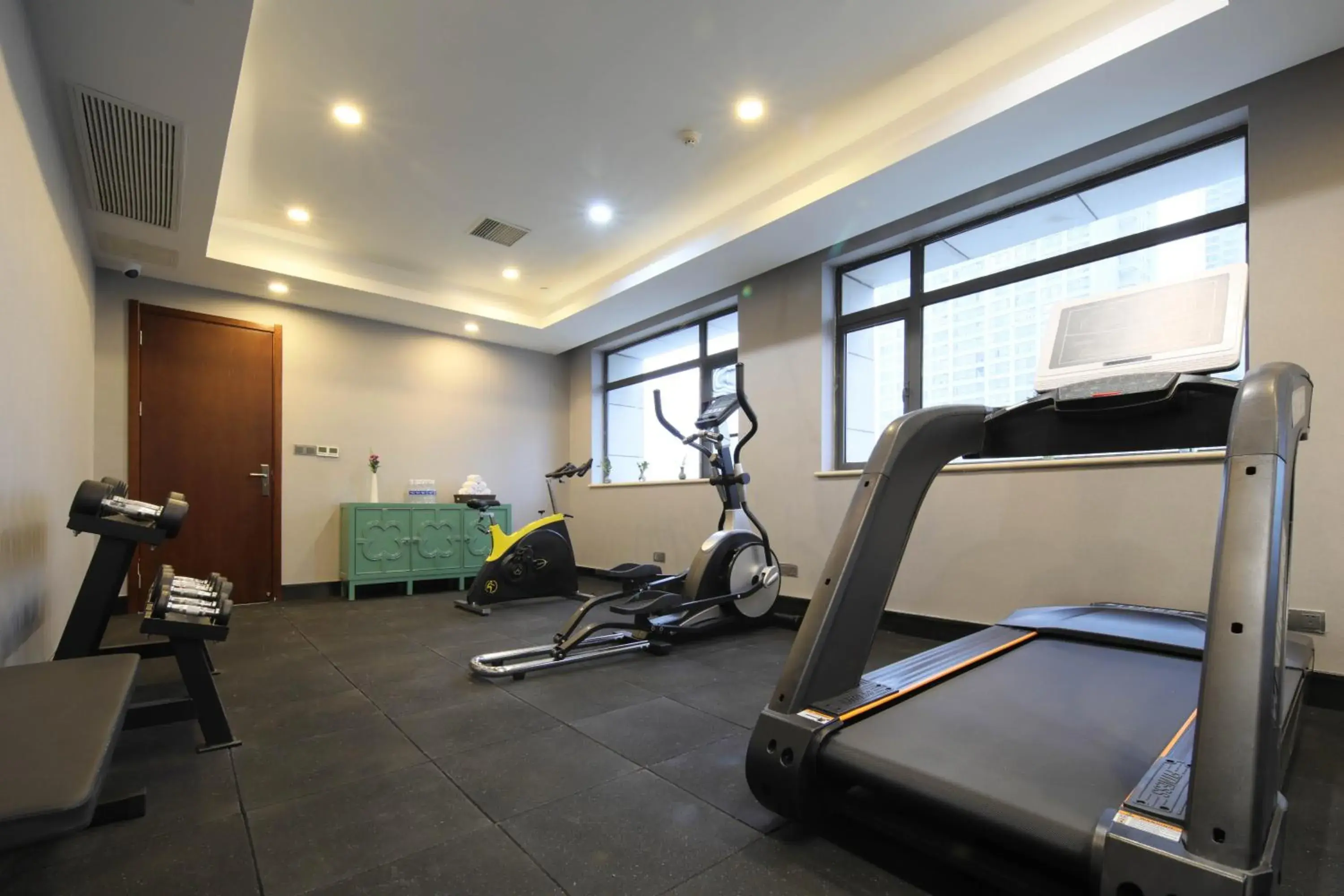 Fitness centre/facilities in Ramada by Wyndham Wuhan Wangjiawan Fitness centre/facilities in Ramada by Wyndham Wuhan Wangjiawan