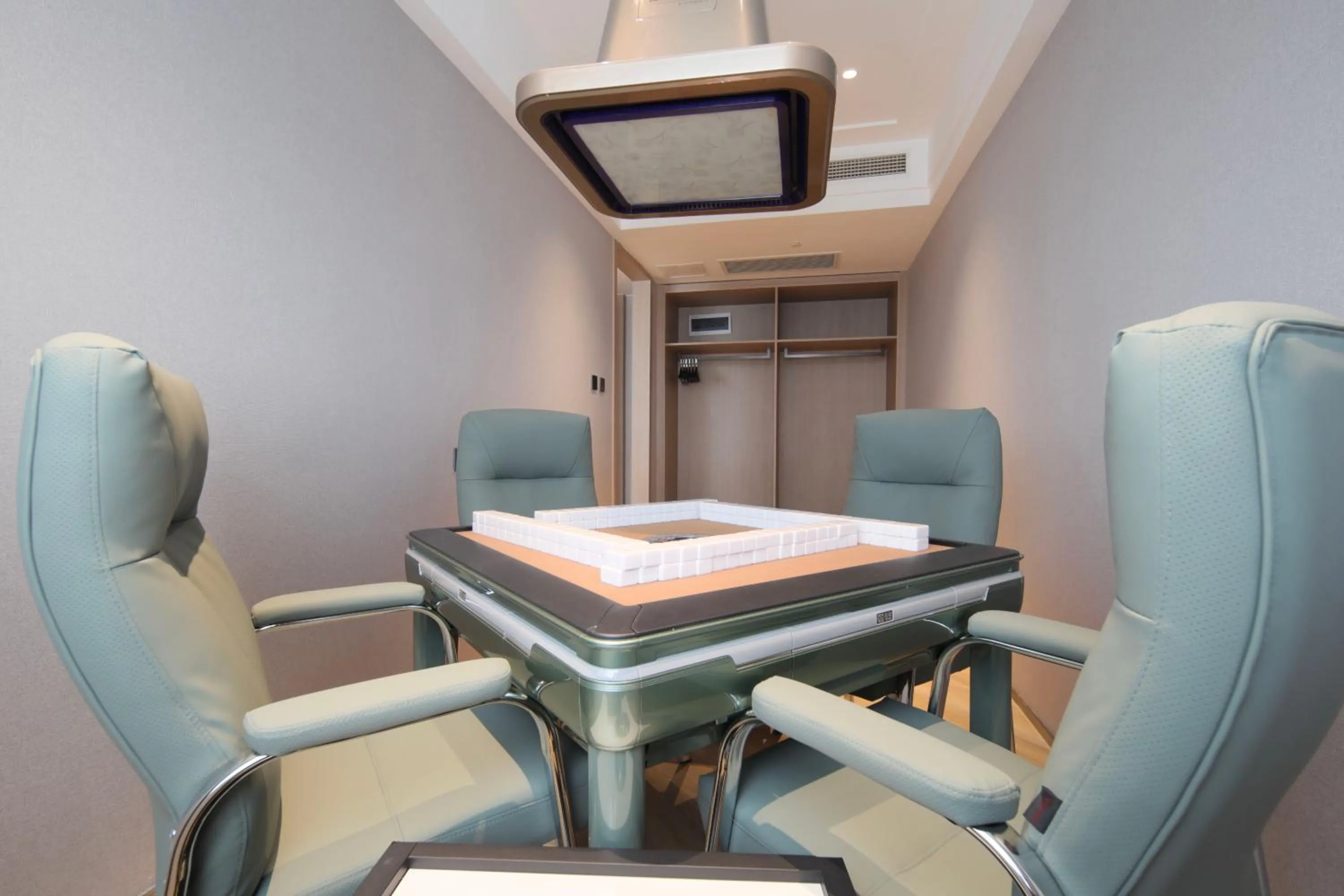 Seating area in Ramada by Wyndham Wuhan Wangjiawan