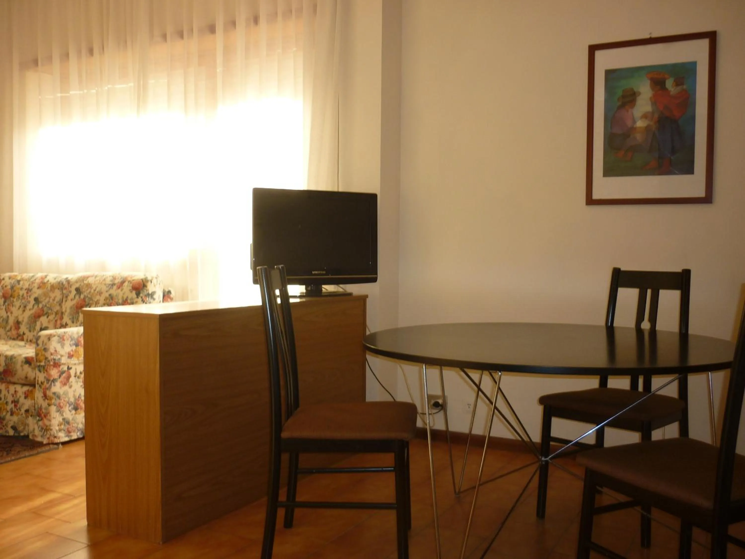Dining area in Eur Nir Residence